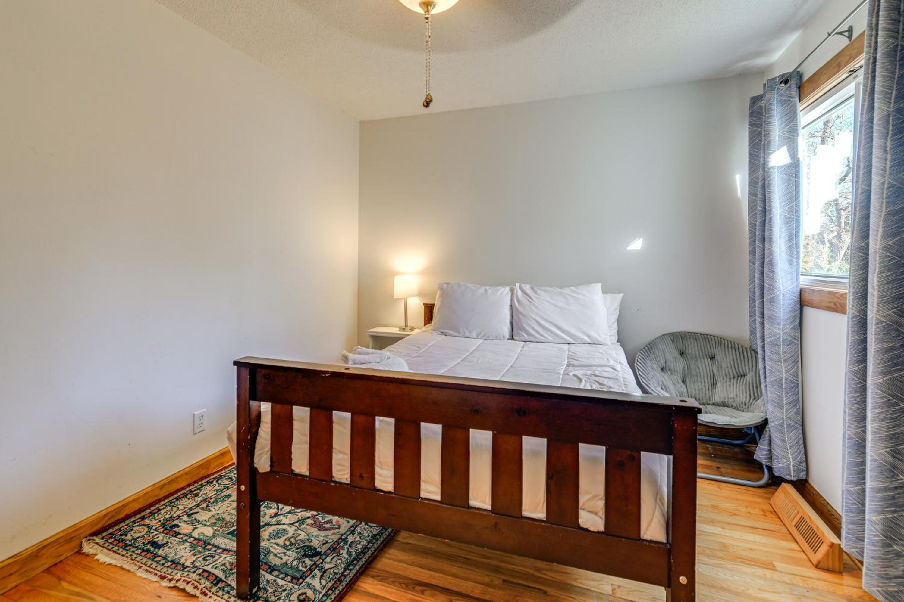 7 Mi to Neuse River! Family Home with Poolside Oasis