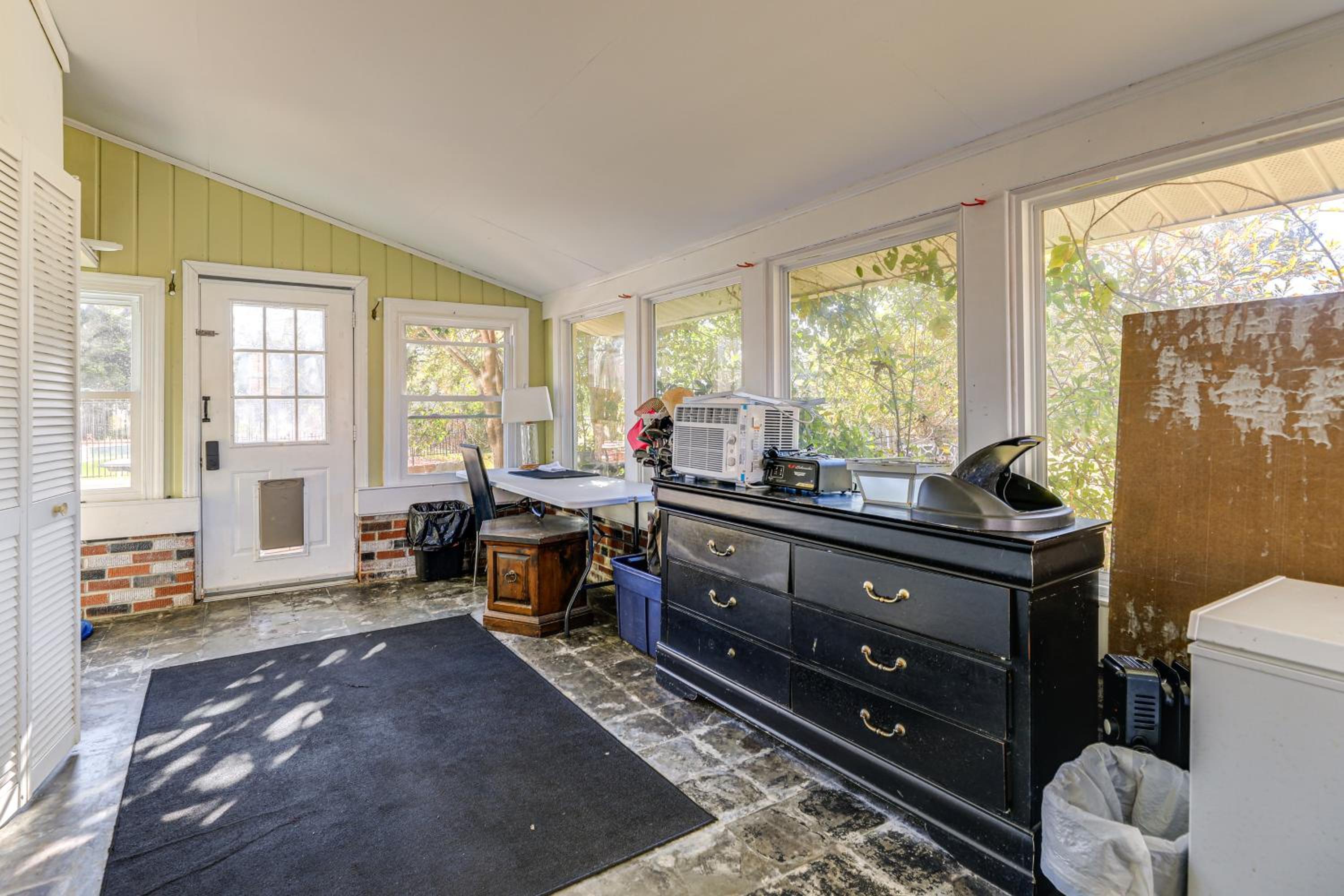 7 Mi to Neuse River! Family Home with Poolside Oasis