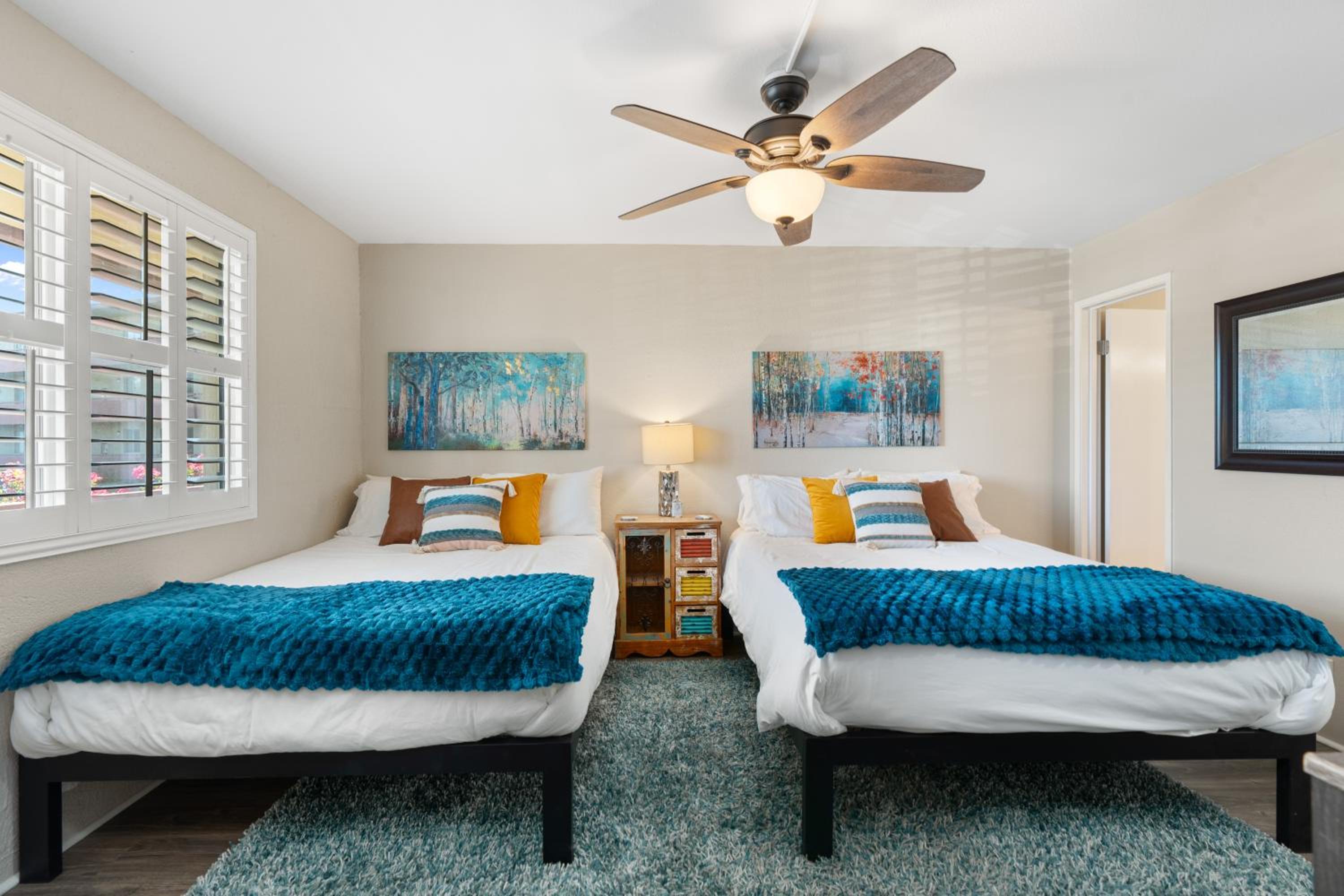 Less Than 1 Mi to Fashion Square Condo with Community Perks