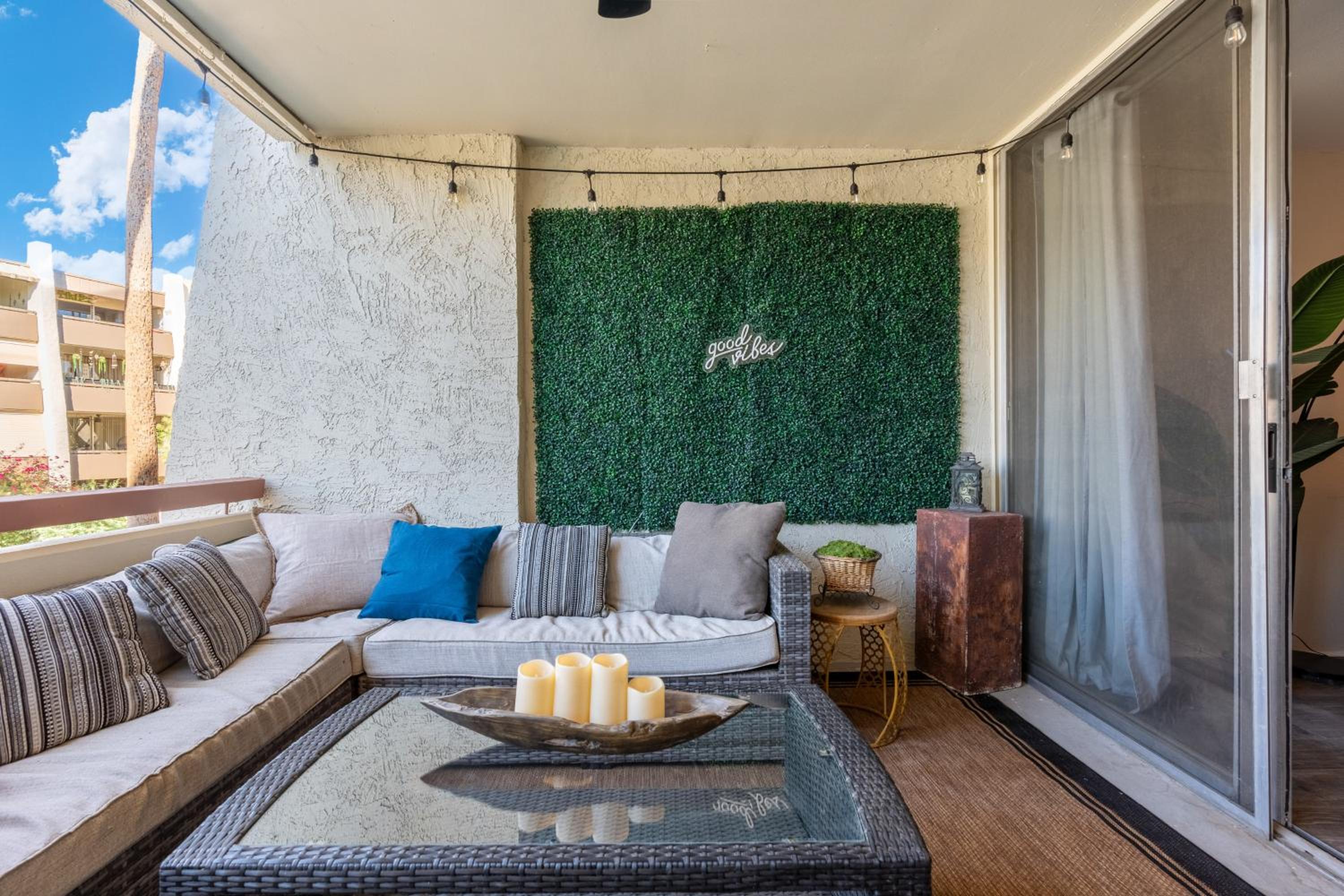 Less Than 1 Mi to Fashion Square Condo with Community Perks