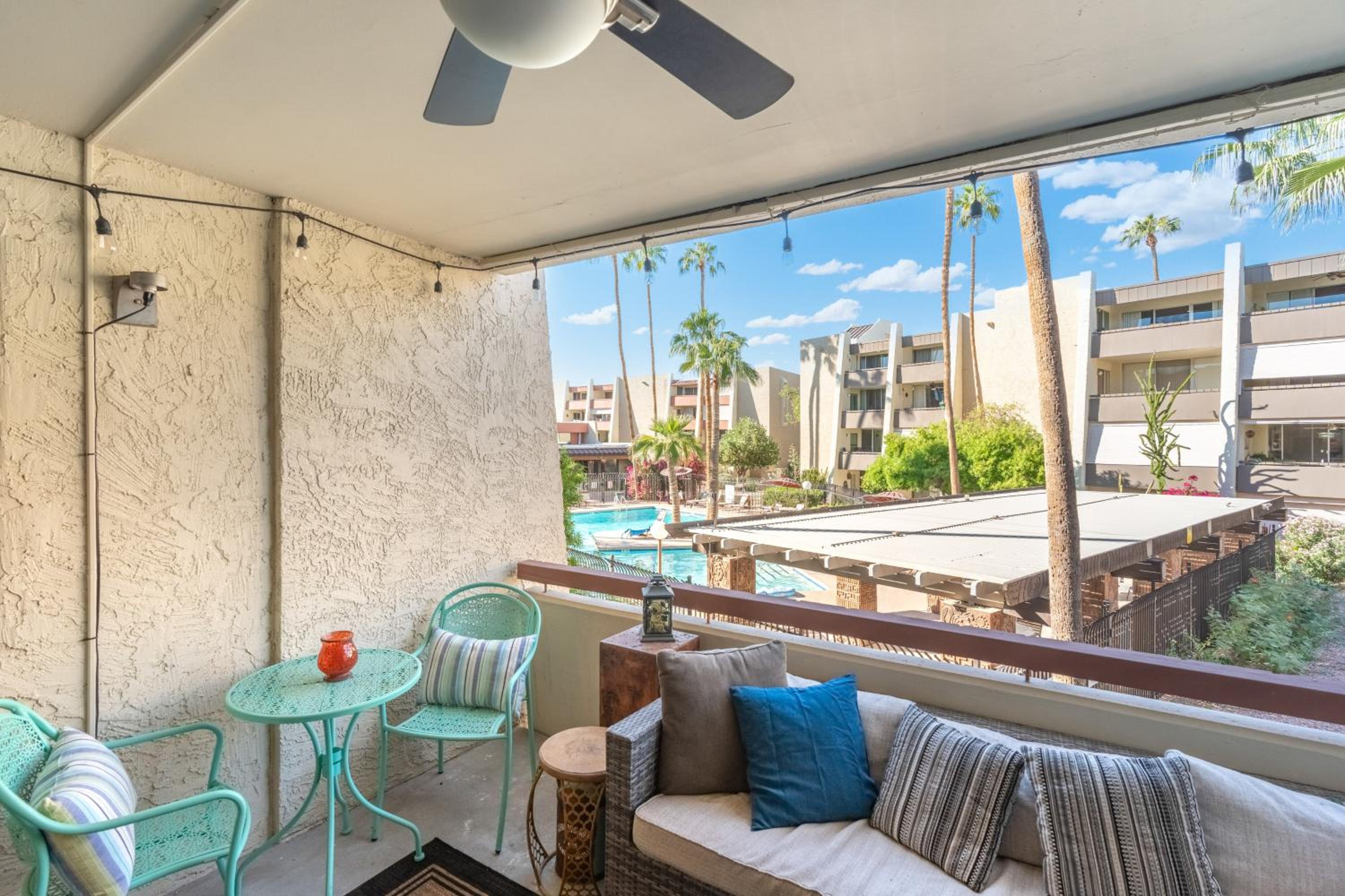 Less Than 1 Mi to Fashion Square Condo with Community Perks