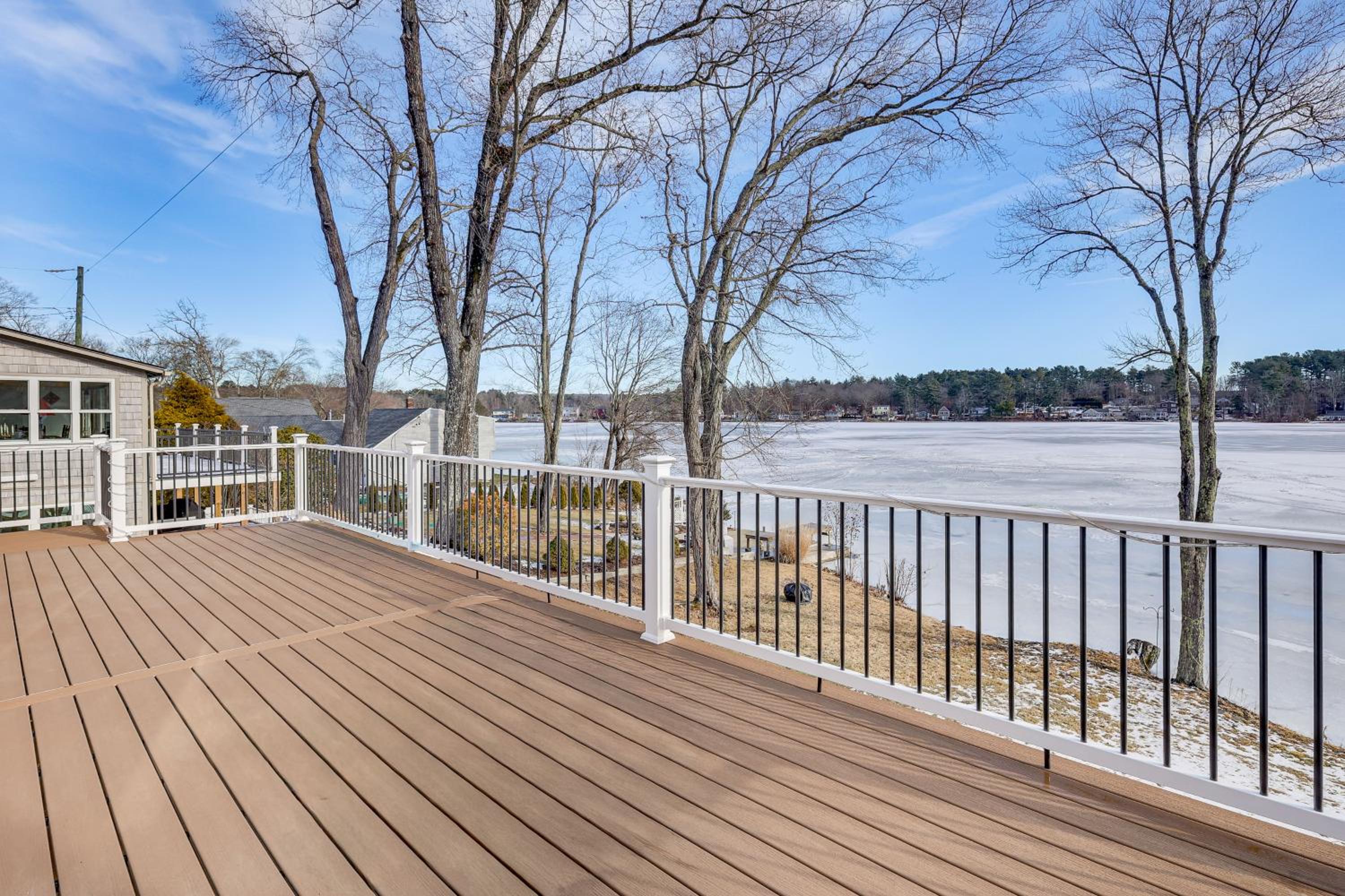 Winter on the Water Warm and Cozy Thompson Retreat!