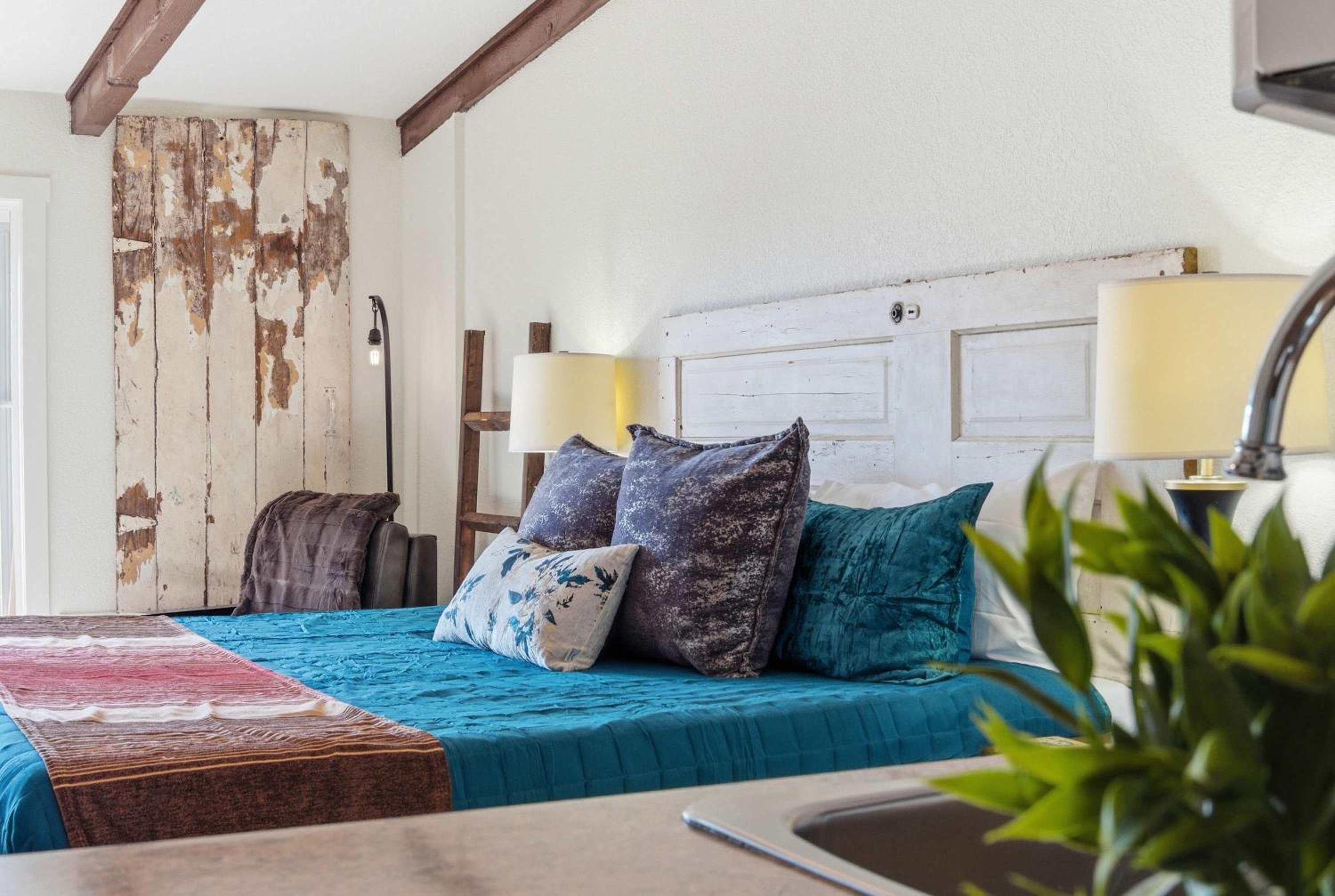 Driftwood Den Condo for 2
