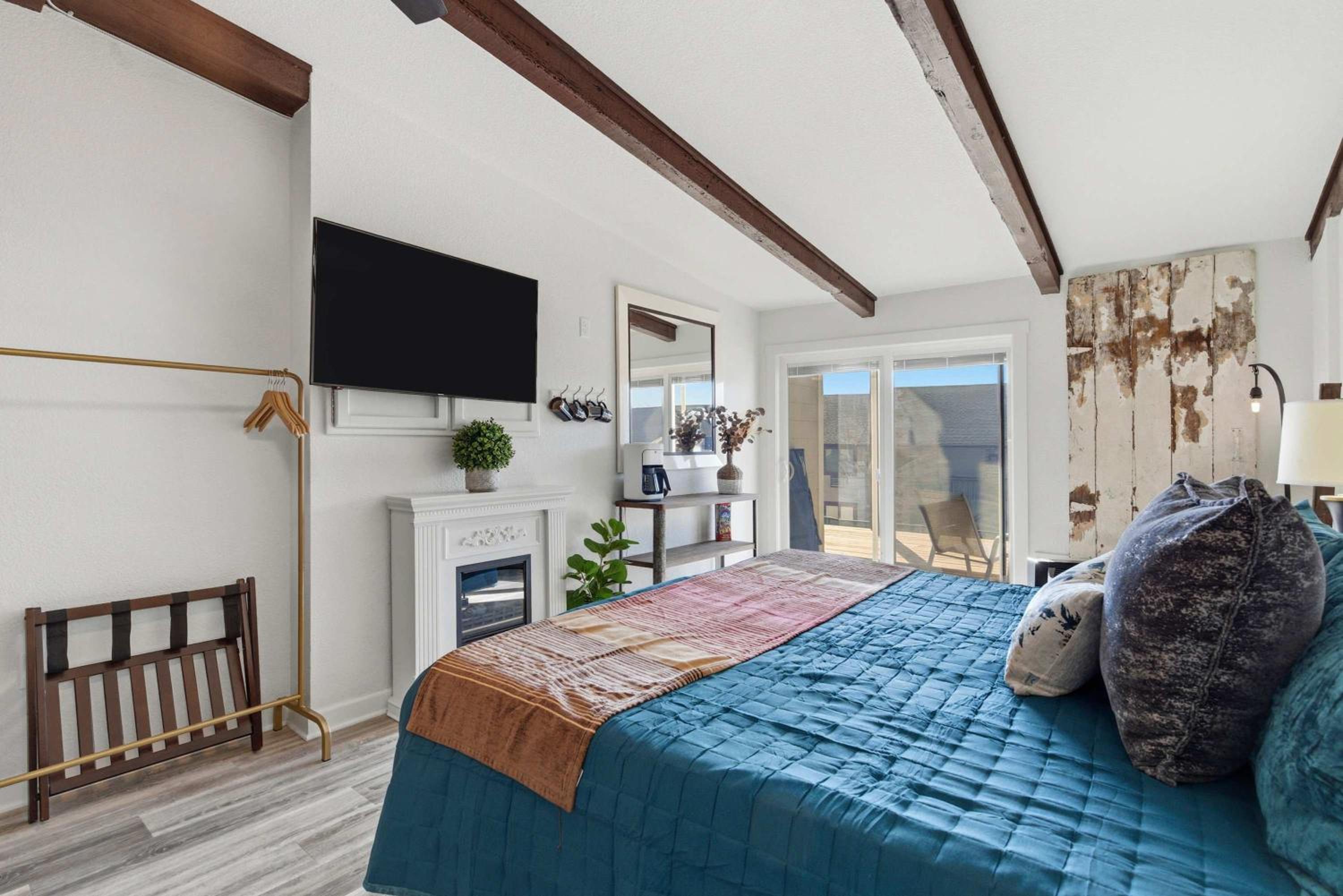 Driftwood Den Condo for 2