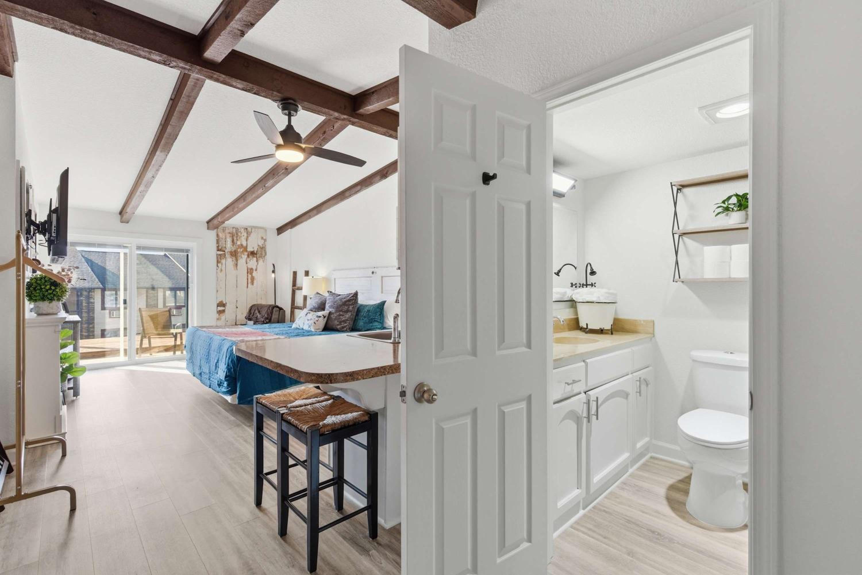 Driftwood Den Condo for 2