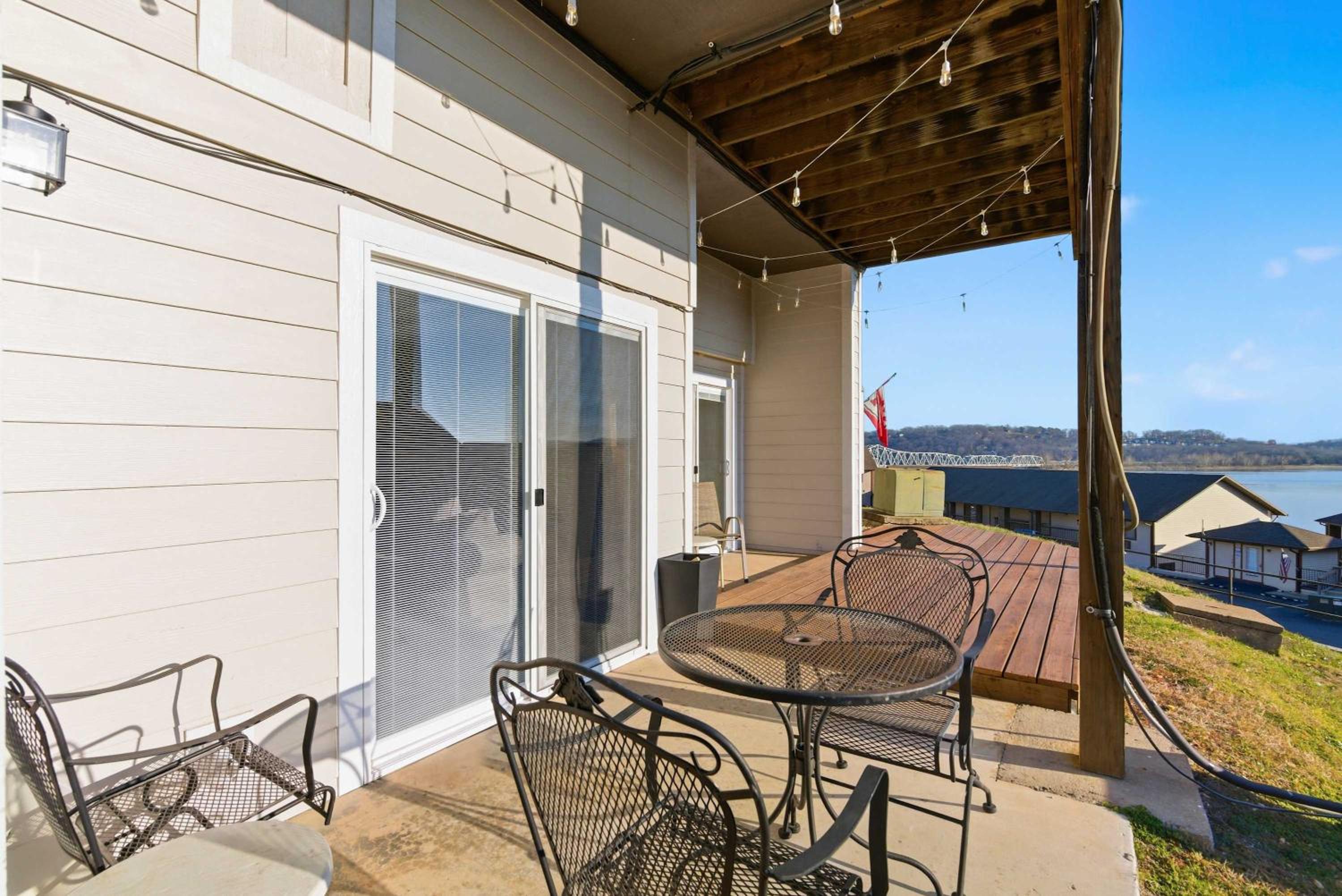 Lakin it Easy Condo for 2