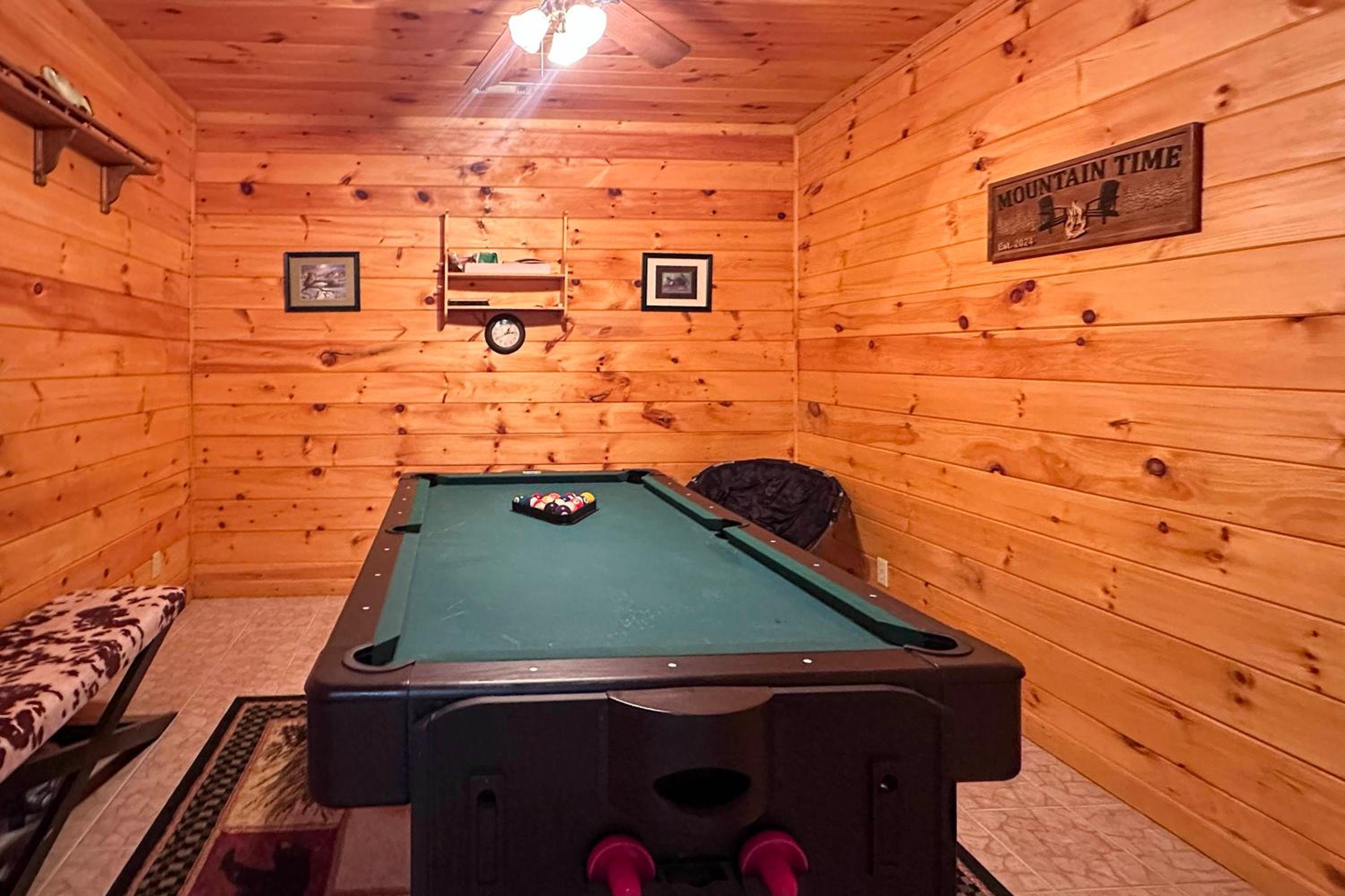Game Room and Hot Tub! Family Cabin in Blue Ridge