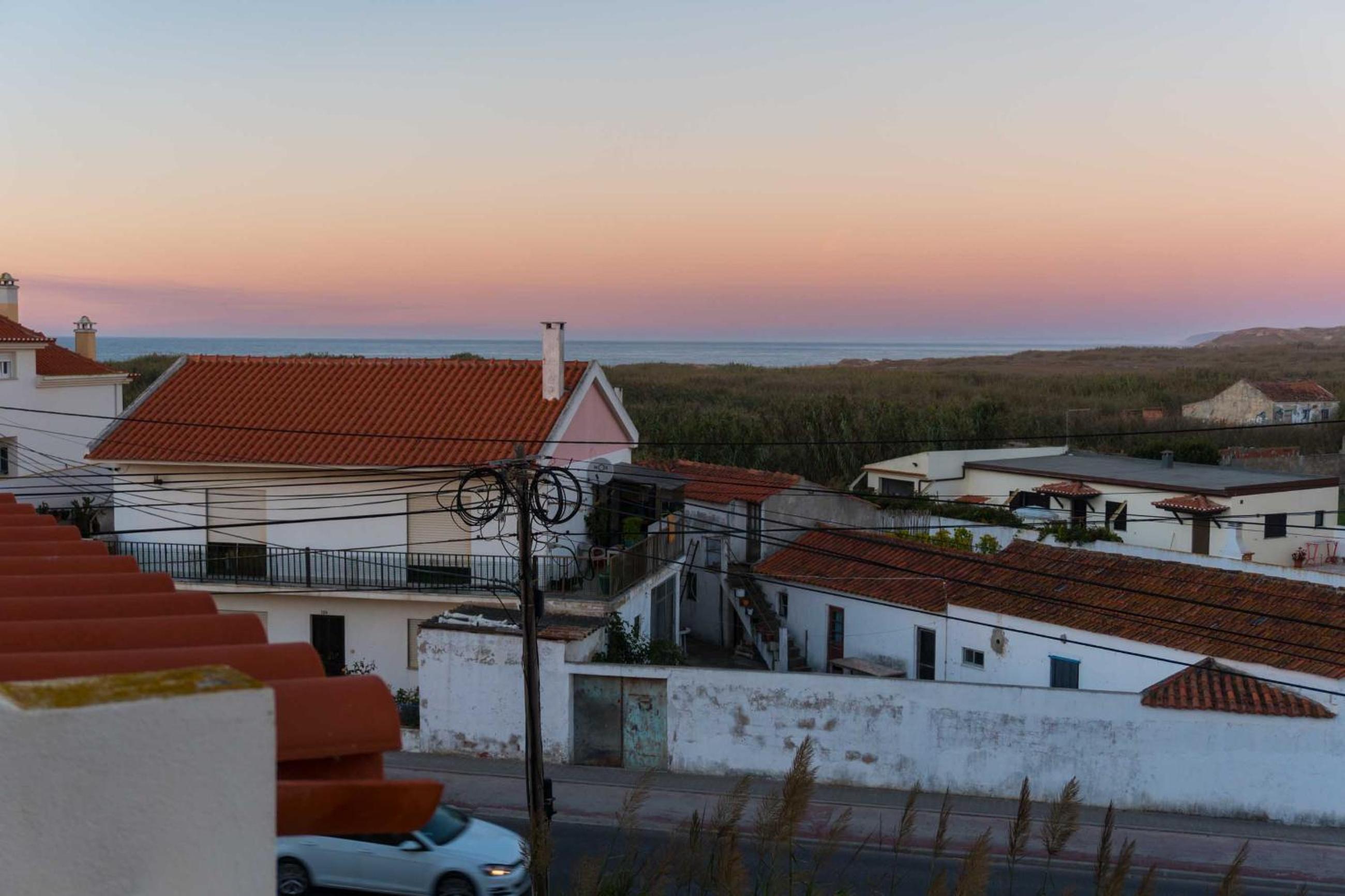 Apartments Baleal: Balconies and Pool view 5