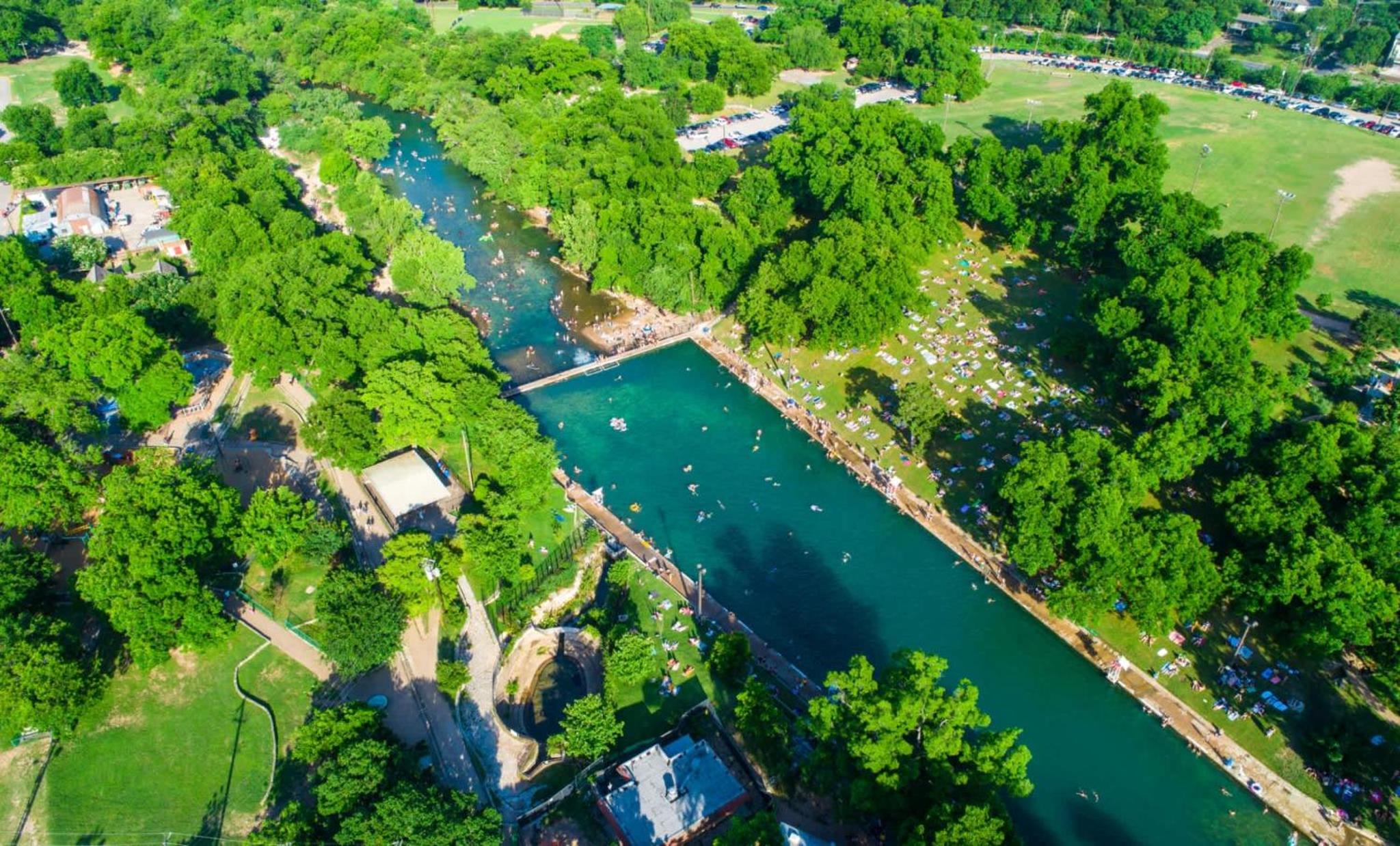 South Lamar Luxe Creekside Retreat with POOL