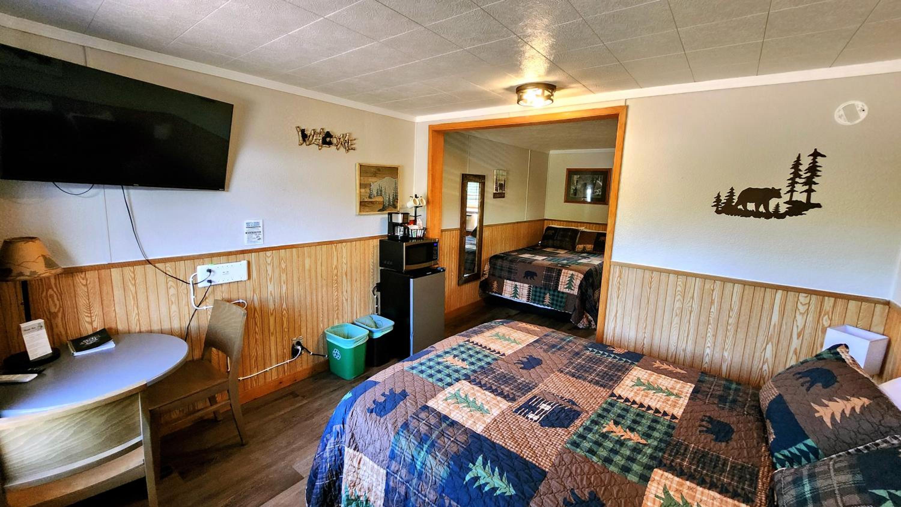 Maple Grove Lodging
