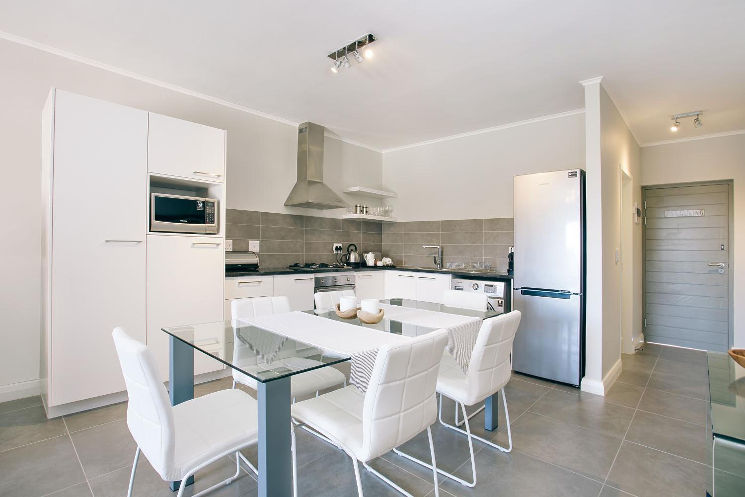 Superior Apartment Mayfair view 3