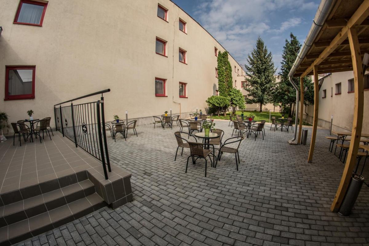 outdoor BBQ area