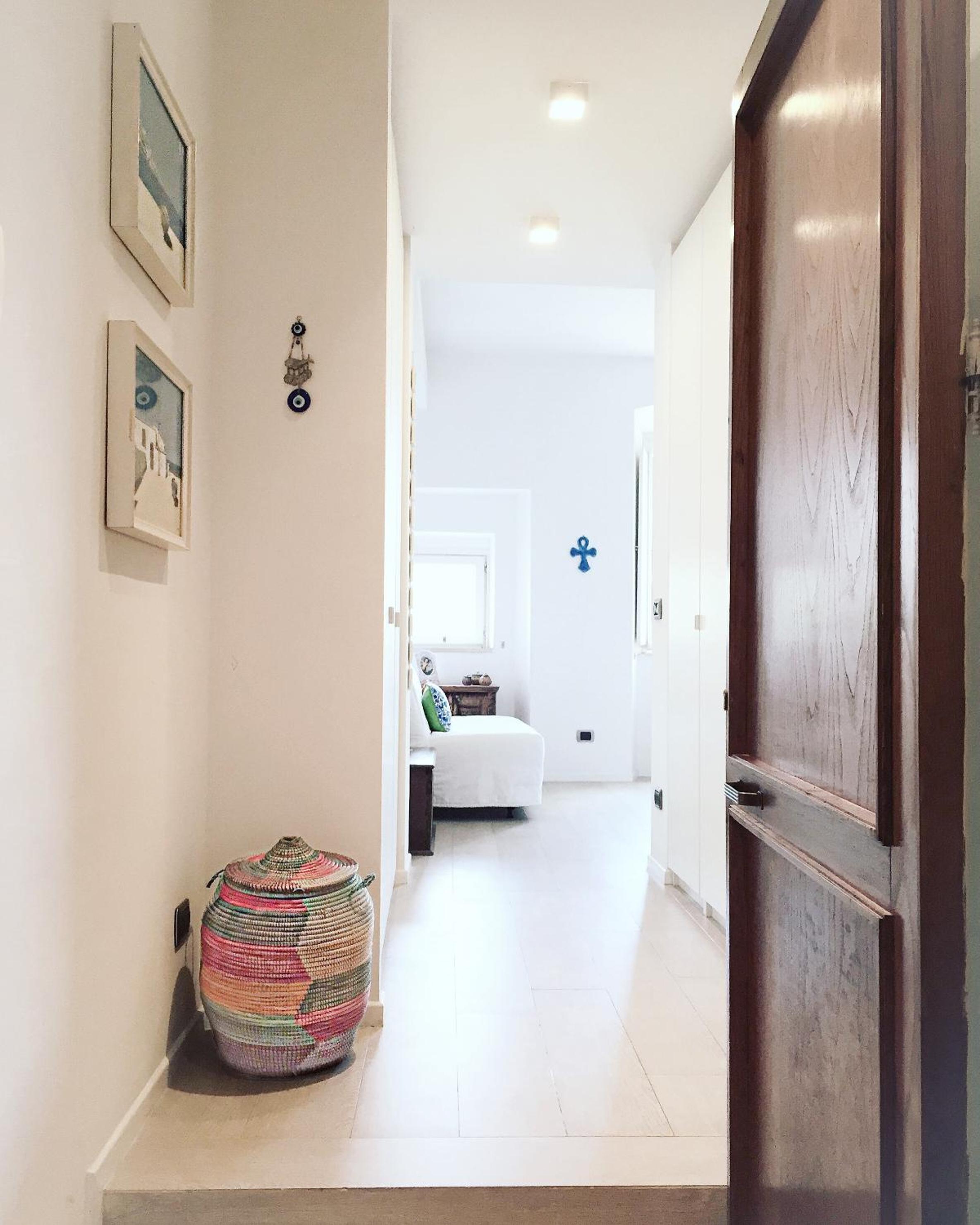 Lovely Central Apartment view 5