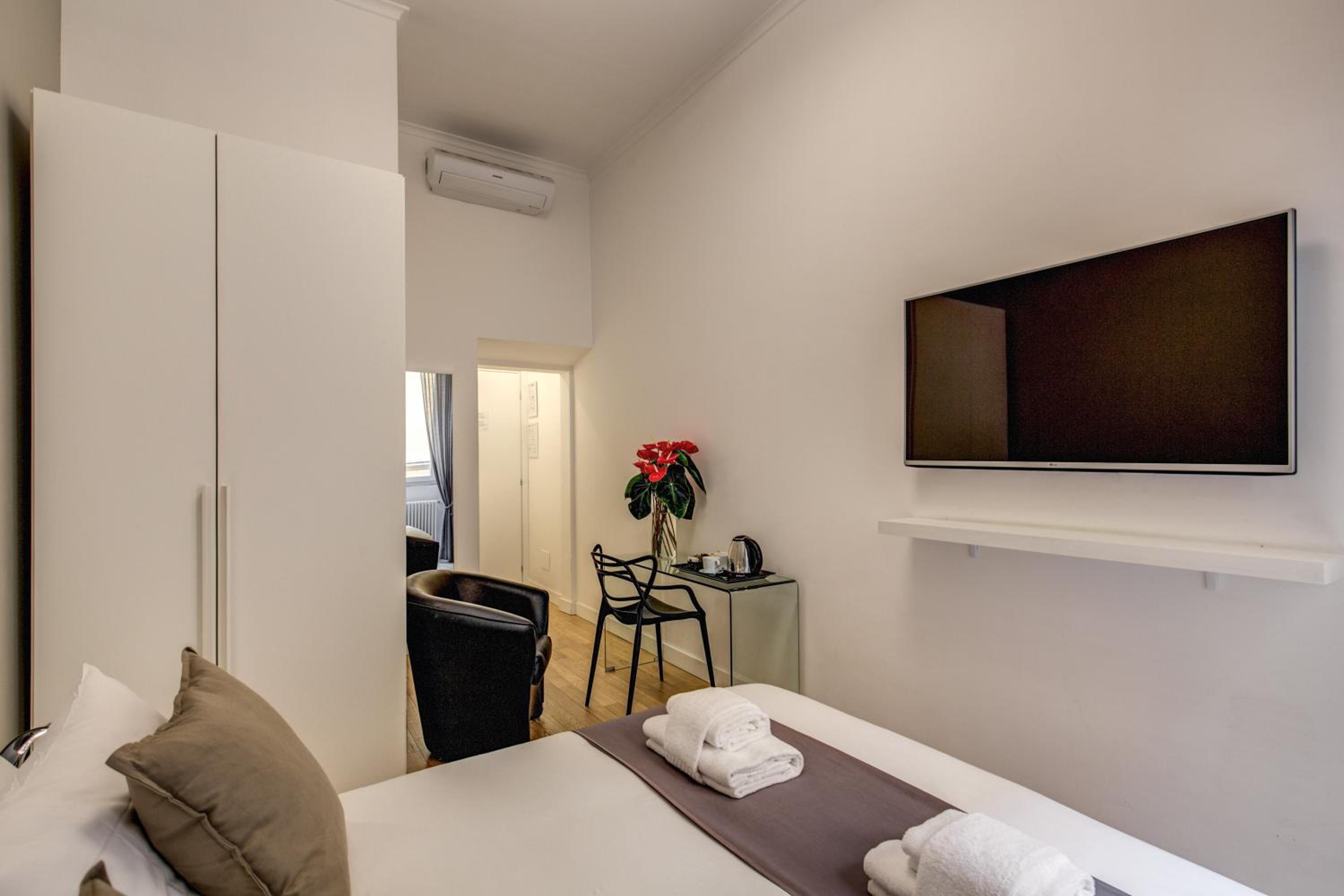 Orange Suites
