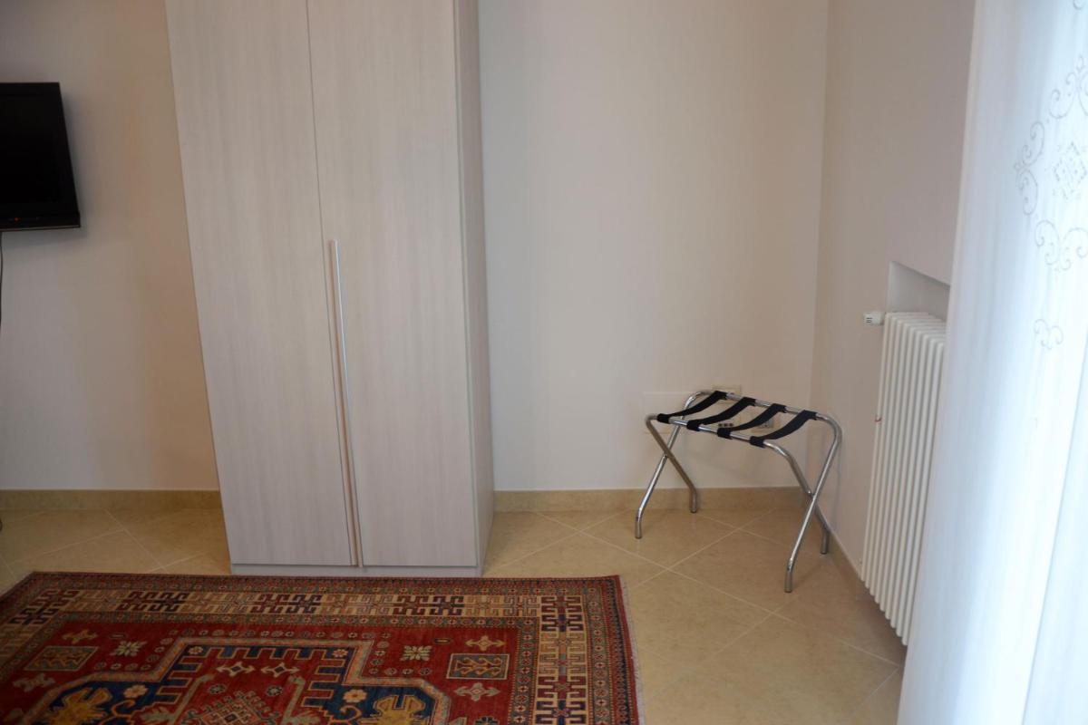 Photo 56