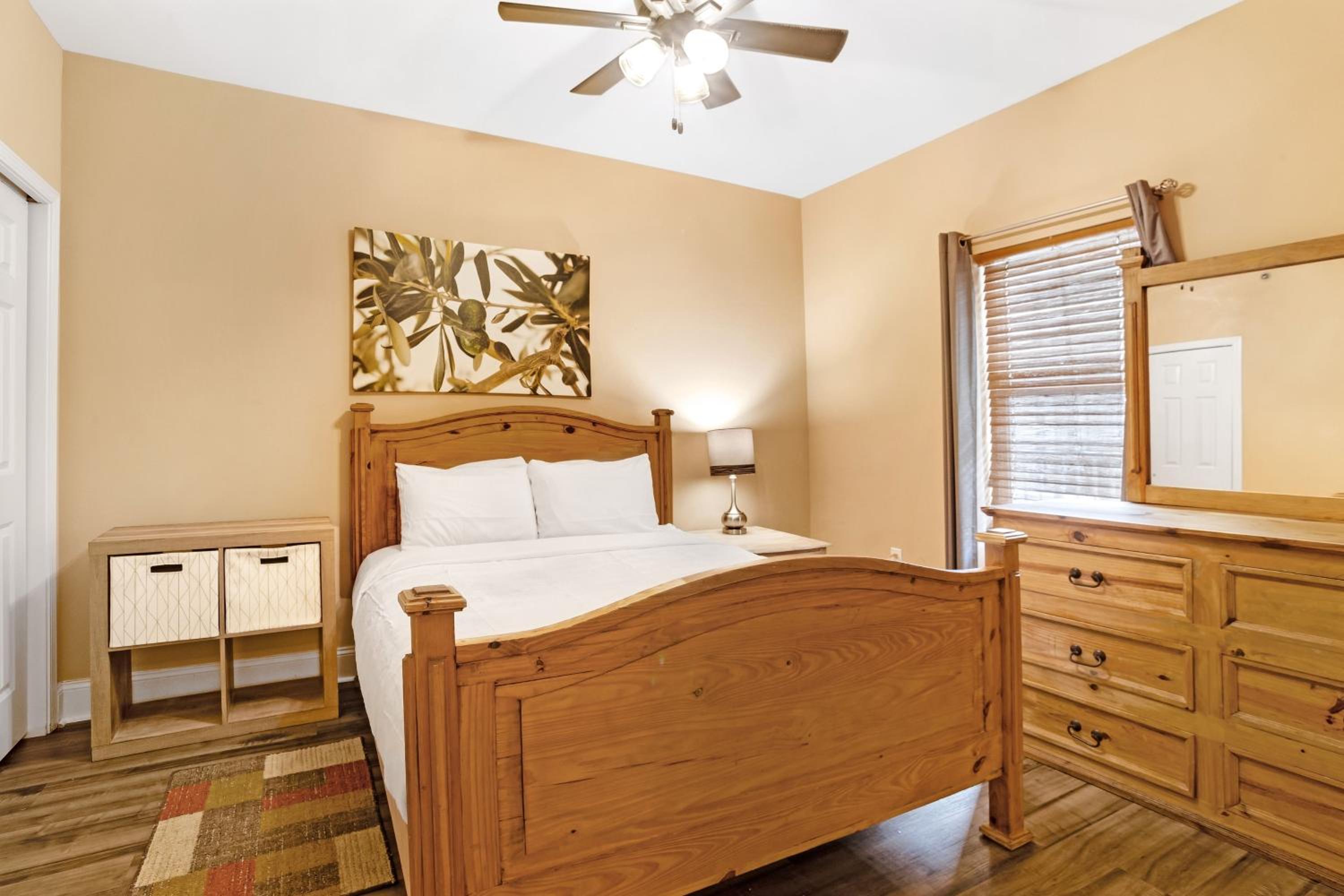 Laketown Wharf 531