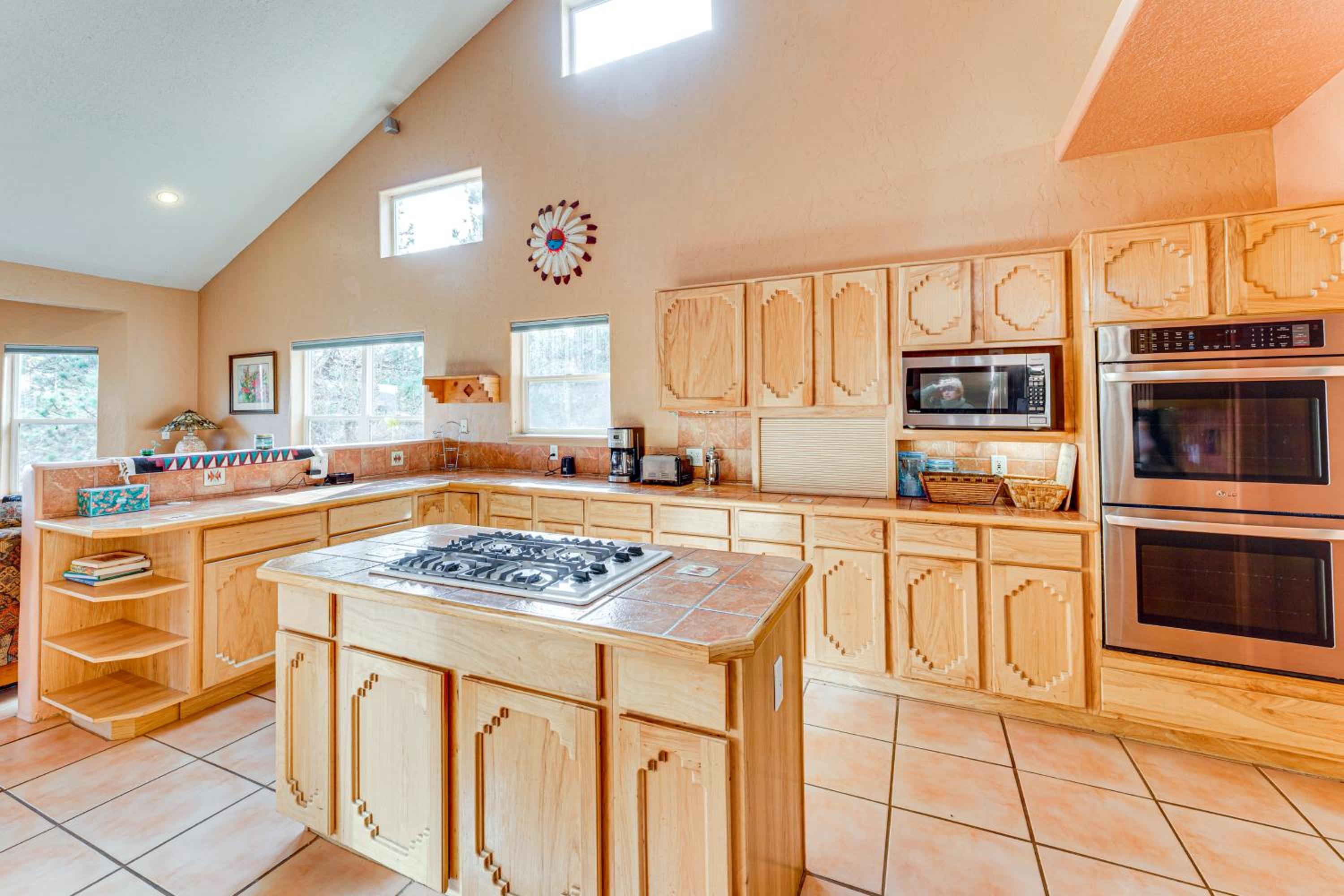 Hunters Hideaway on 20 Secluded Acres in Taos!
