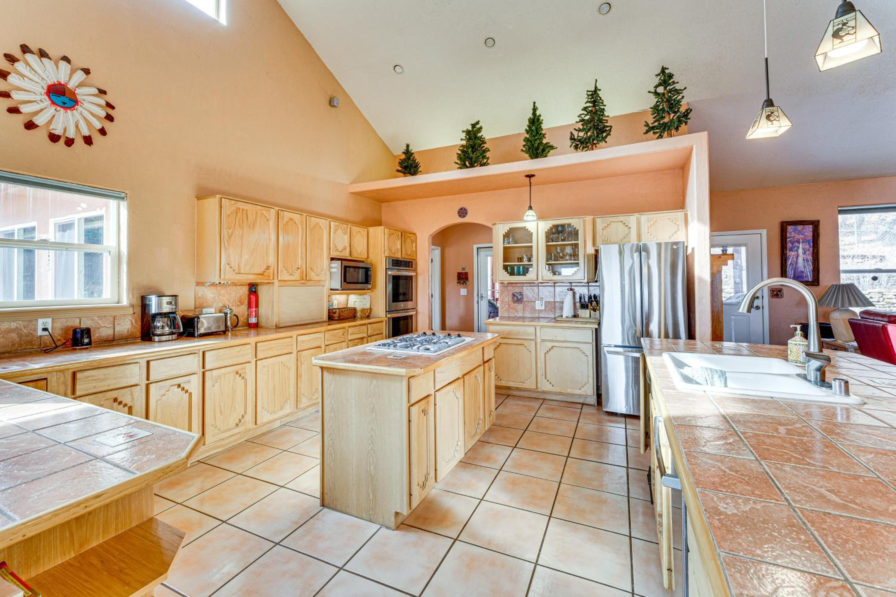 Hunters Hideaway on 20 Secluded Acres in Taos!