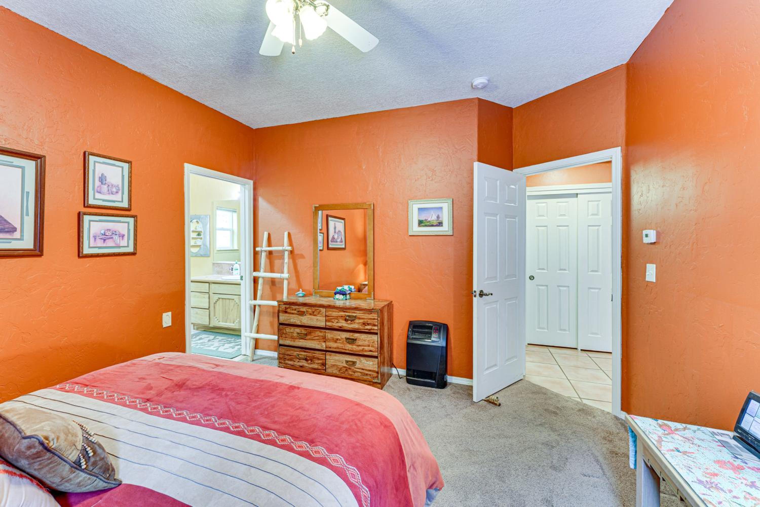 Hunters Hideaway on 20 Secluded Acres in Taos!