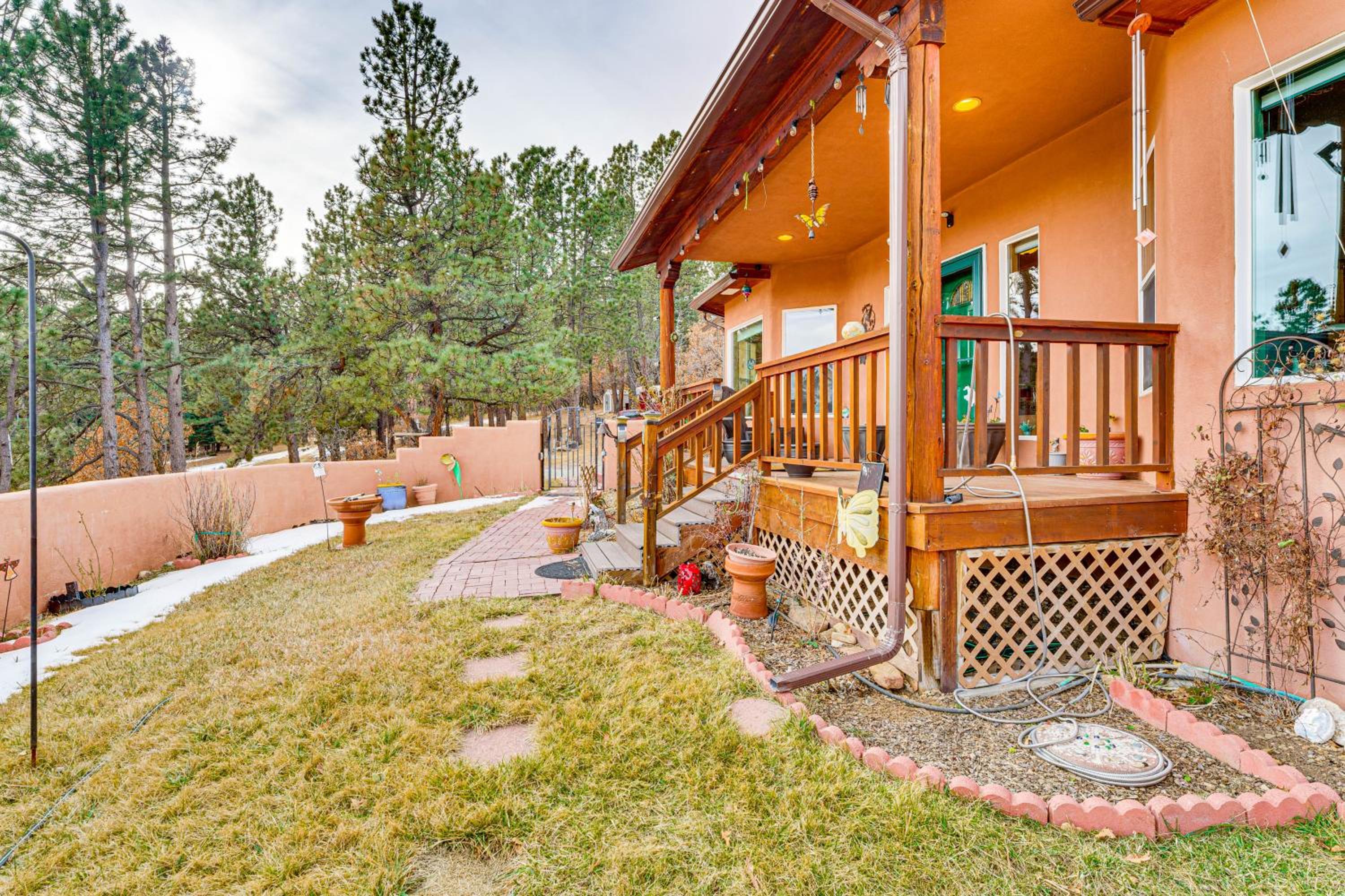 Hunters Hideaway on 20 Secluded Acres in Taos!