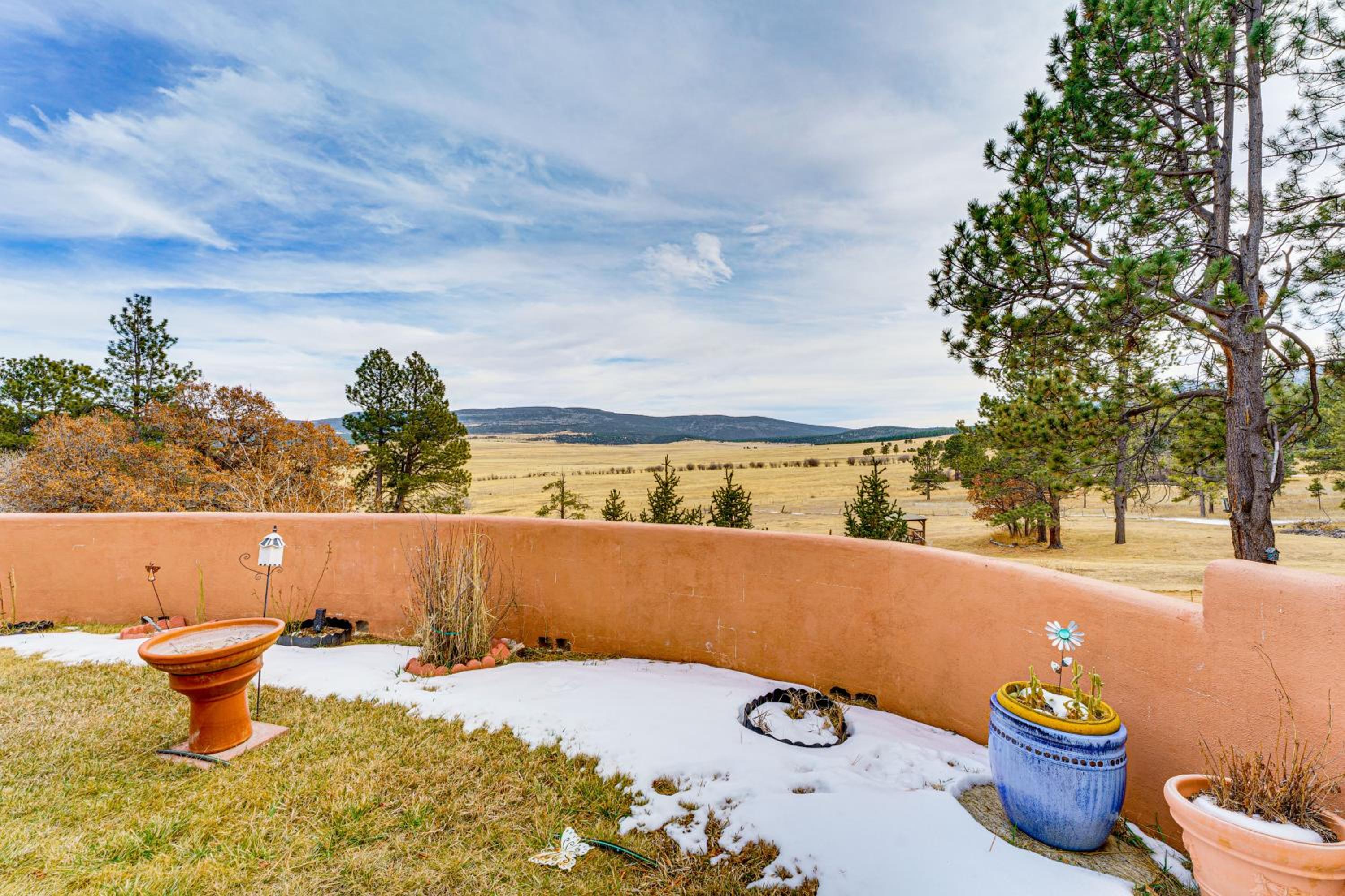 Hunters Hideaway on 20 Secluded Acres in Taos!