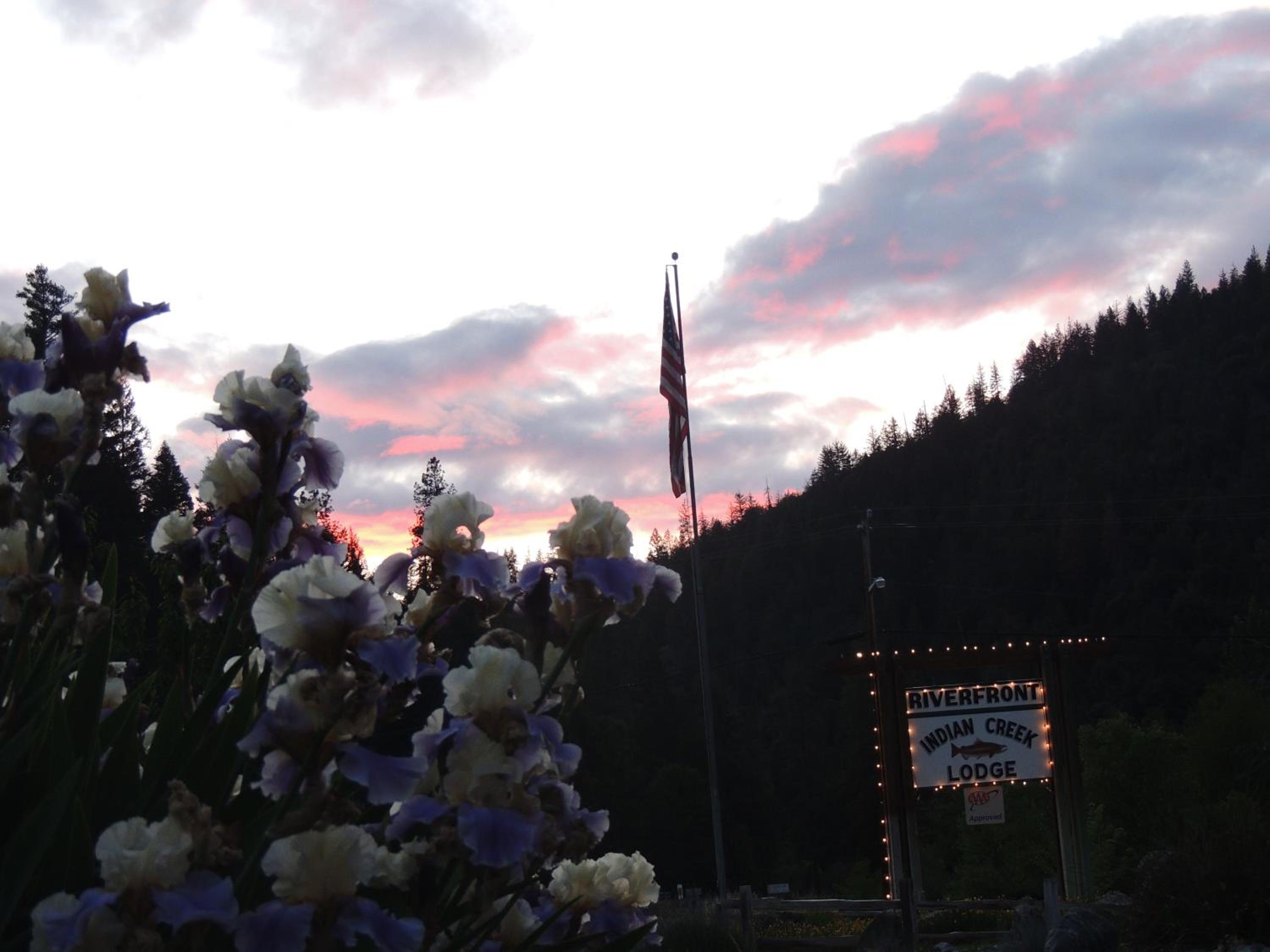 Indian Creek Lodge