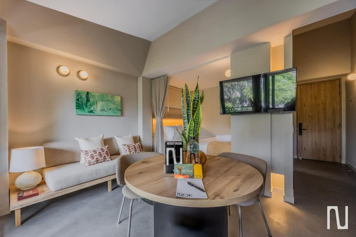 NOK Bright 1BR with Outdoor Terrace