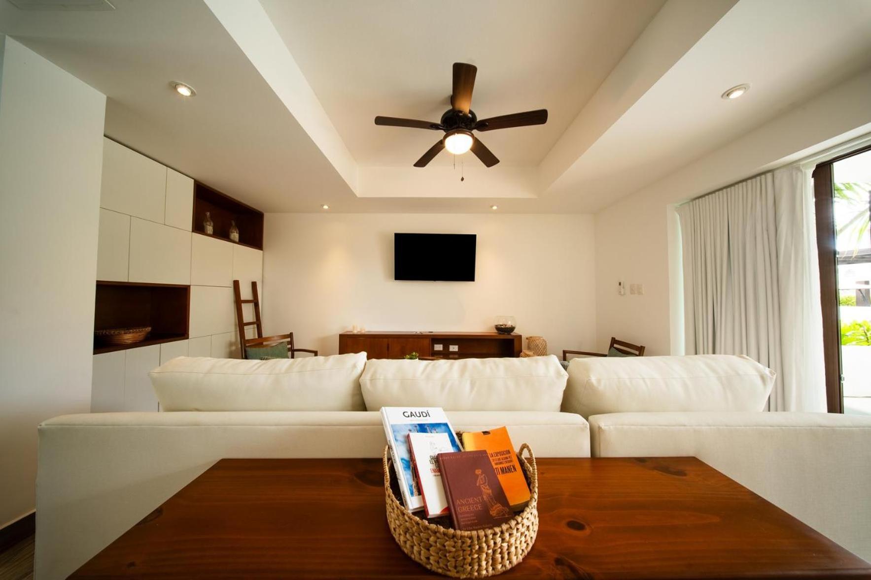 New villa with pool access for 7 ppl and 2 BR