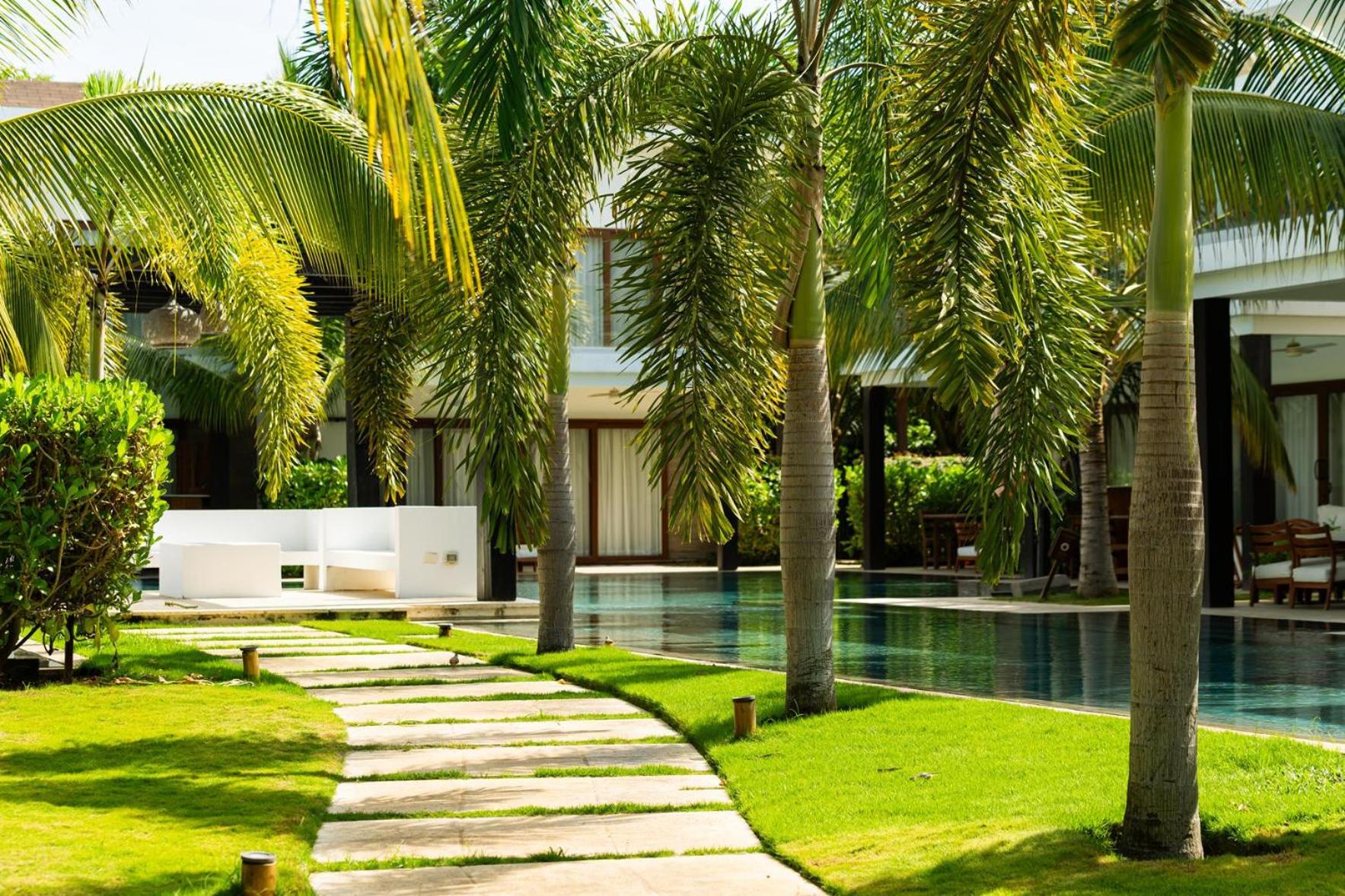 New villa with pool access for 7 ppl and 2 BR