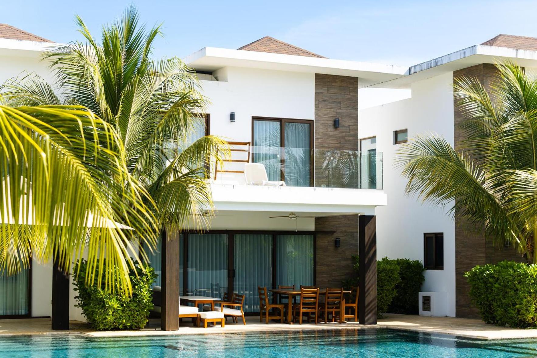 New villa with pool access for 7 ppl and 2 BR
