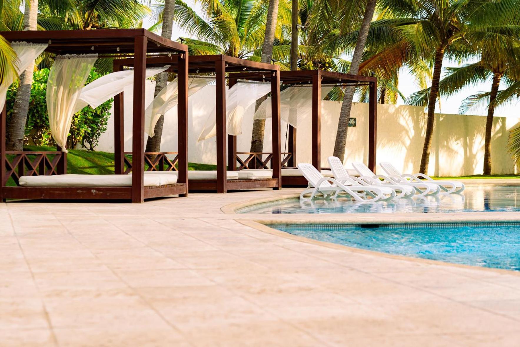 New villa with pool access for 7 ppl and 2 BR