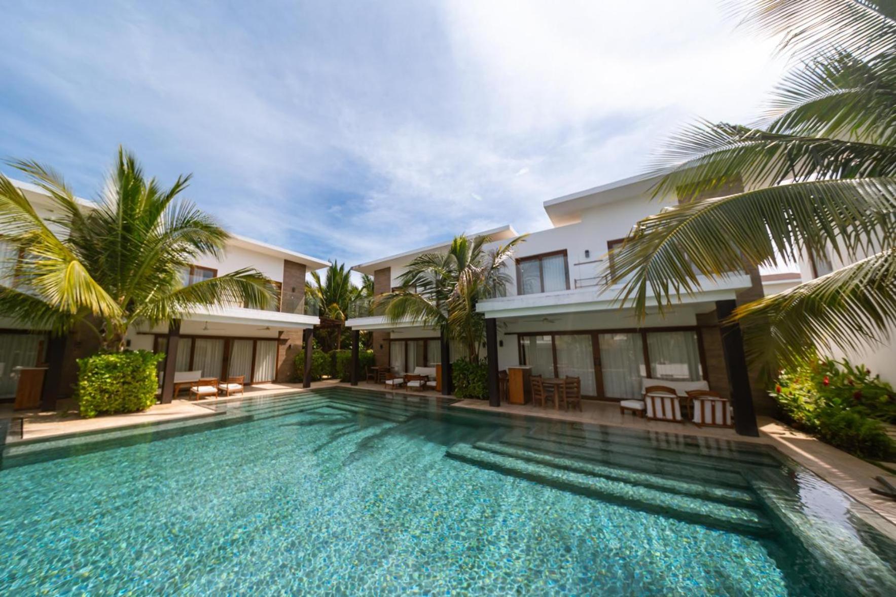 New villa with pool access for 7 ppl and 2 BR