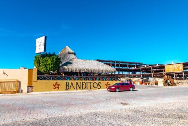 Las Palomas OV 4BR 4BA Cortez 901