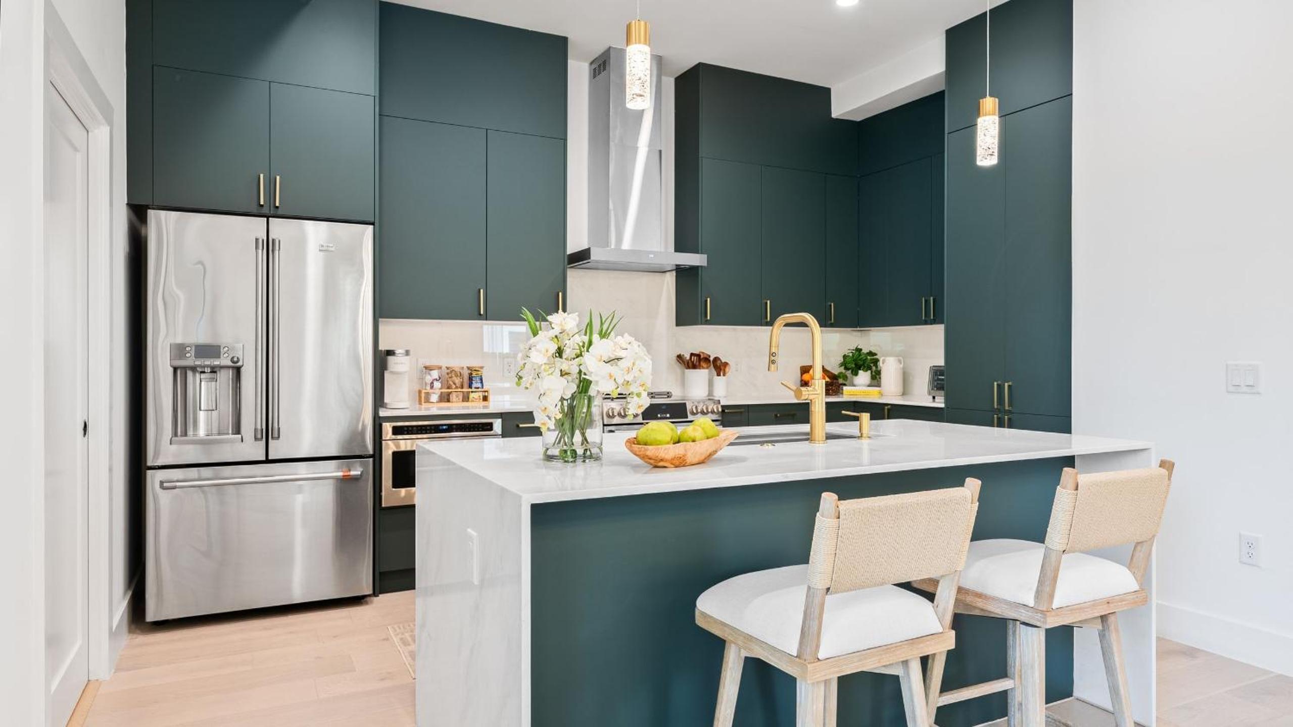 Stylish Home with Firepit Balcony Steps from Austin’s Best Near Rainey St Lady Bird Lake Downtown The Ashlee by AvantStay