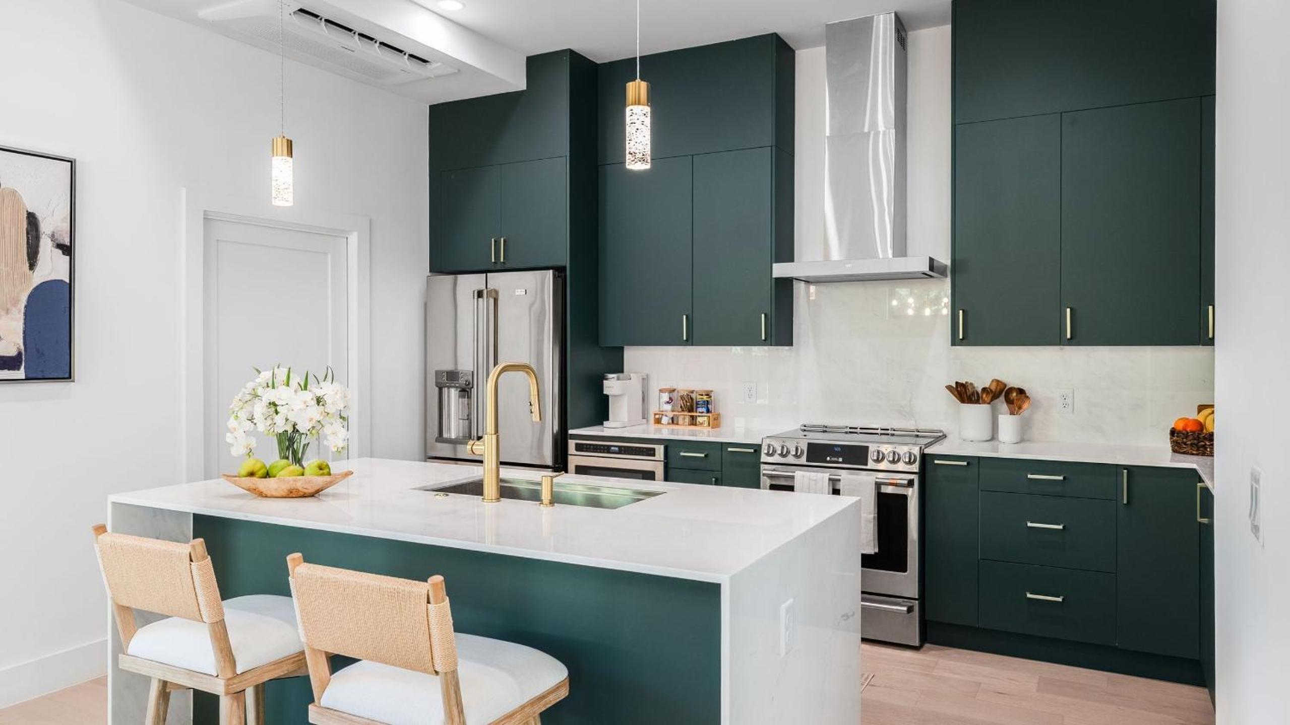 Stylish Home with Firepit Balcony Steps from Austin’s Best Near Rainey St Lady Bird Lake Downtown The Ashlee by AvantStay