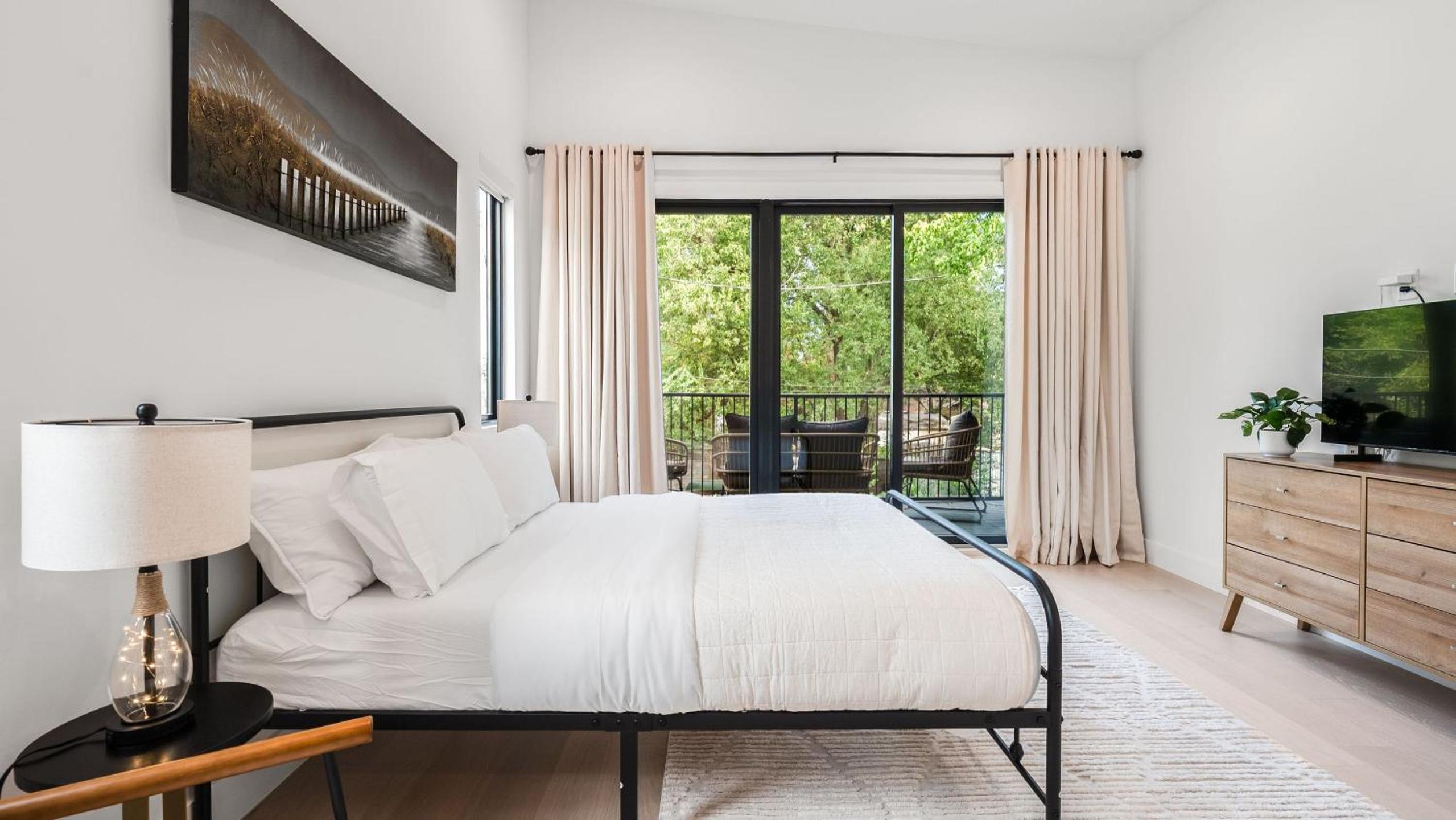 Stylish Home with Firepit Balcony Steps from Austin’s Best Near Rainey St Lady Bird Lake Downtown The Ashlee by AvantStay