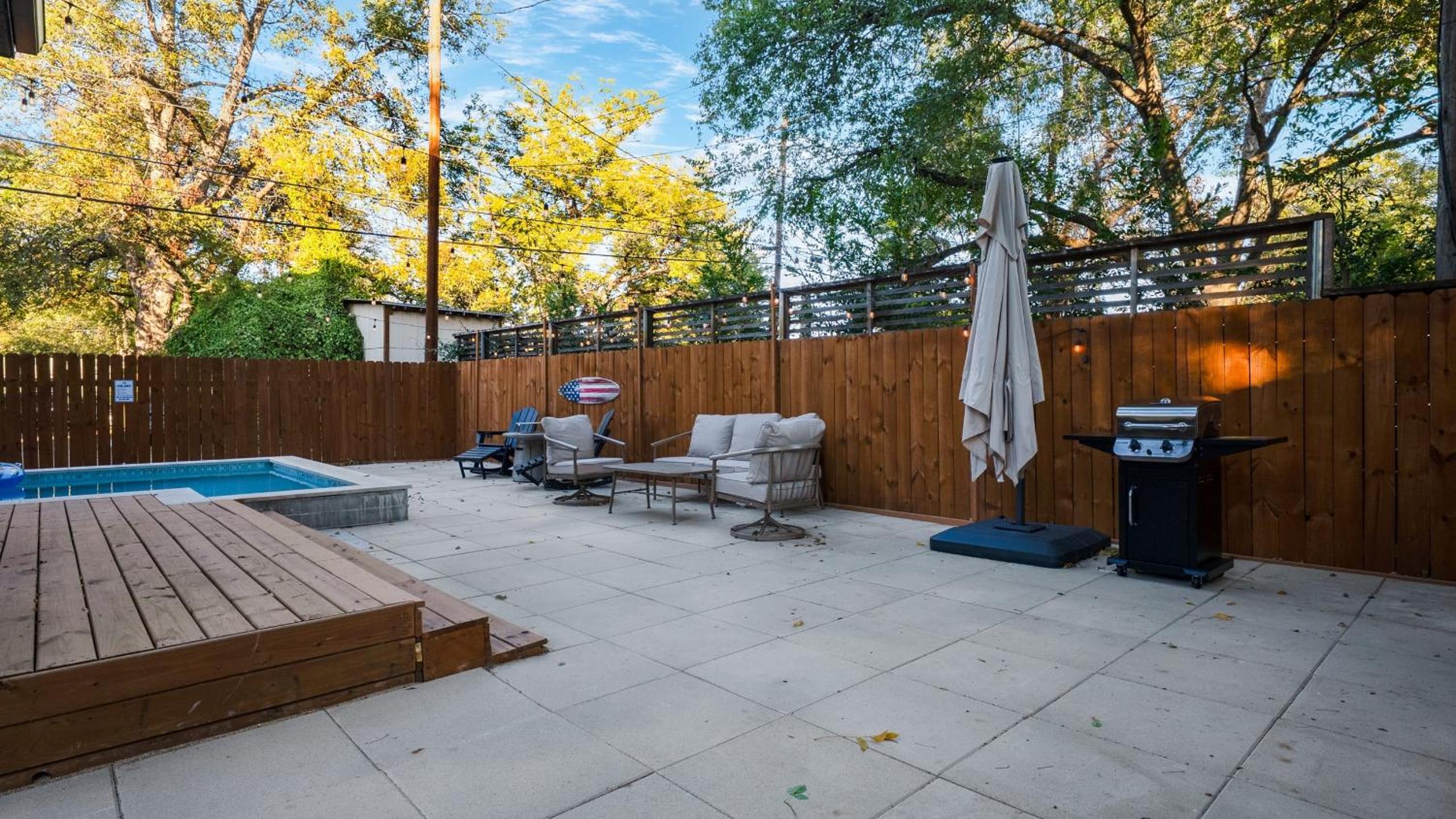 Stylish Home with Firepit Balcony Steps from Austin’s Best Near Rainey St Lady Bird Lake Downtown The Ashlee by AvantStay