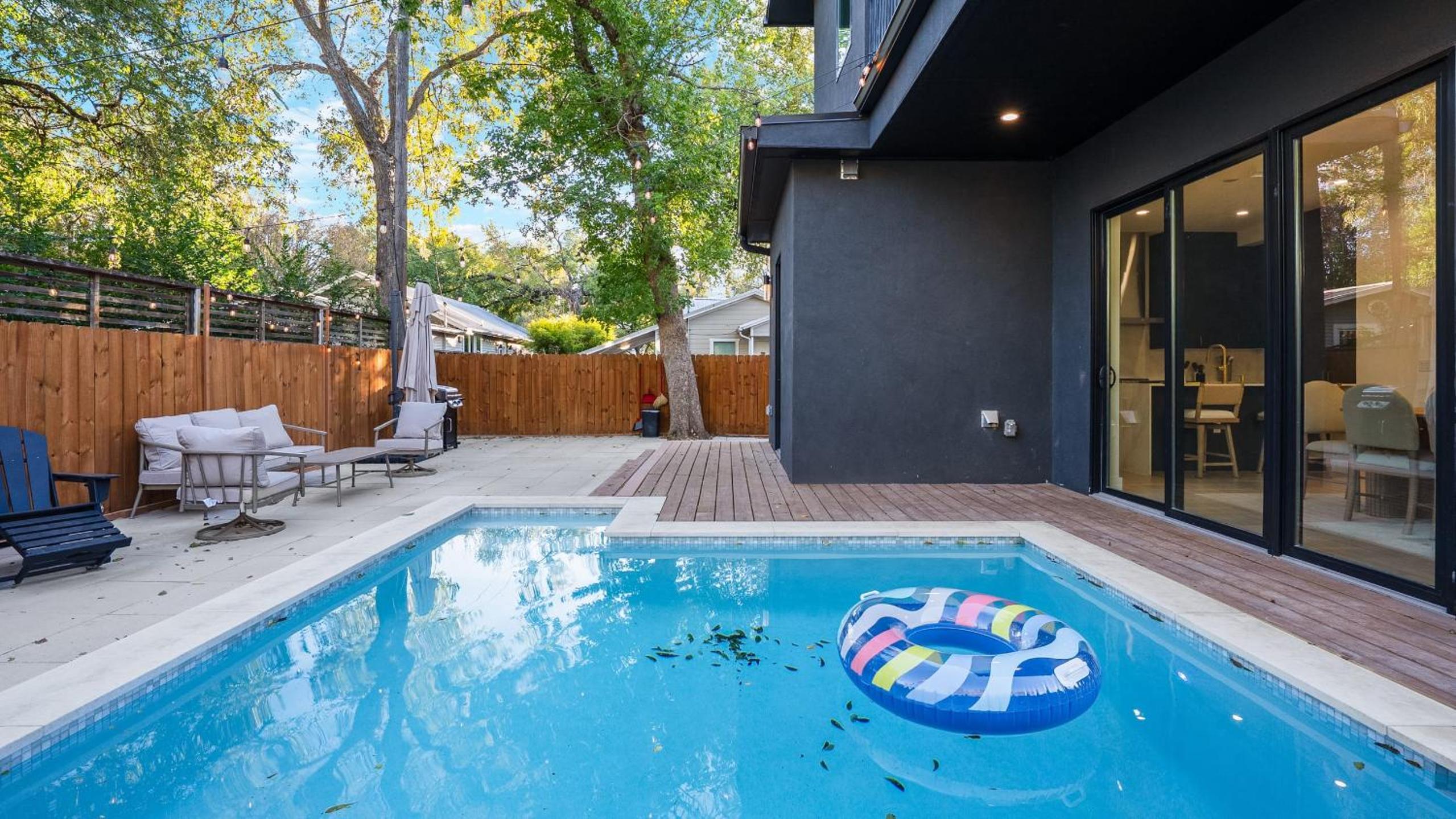 Stylish Home with Firepit Balcony Steps from Austin’s Best Near Rainey St Lady Bird Lake Downtown The Ashlee by AvantStay