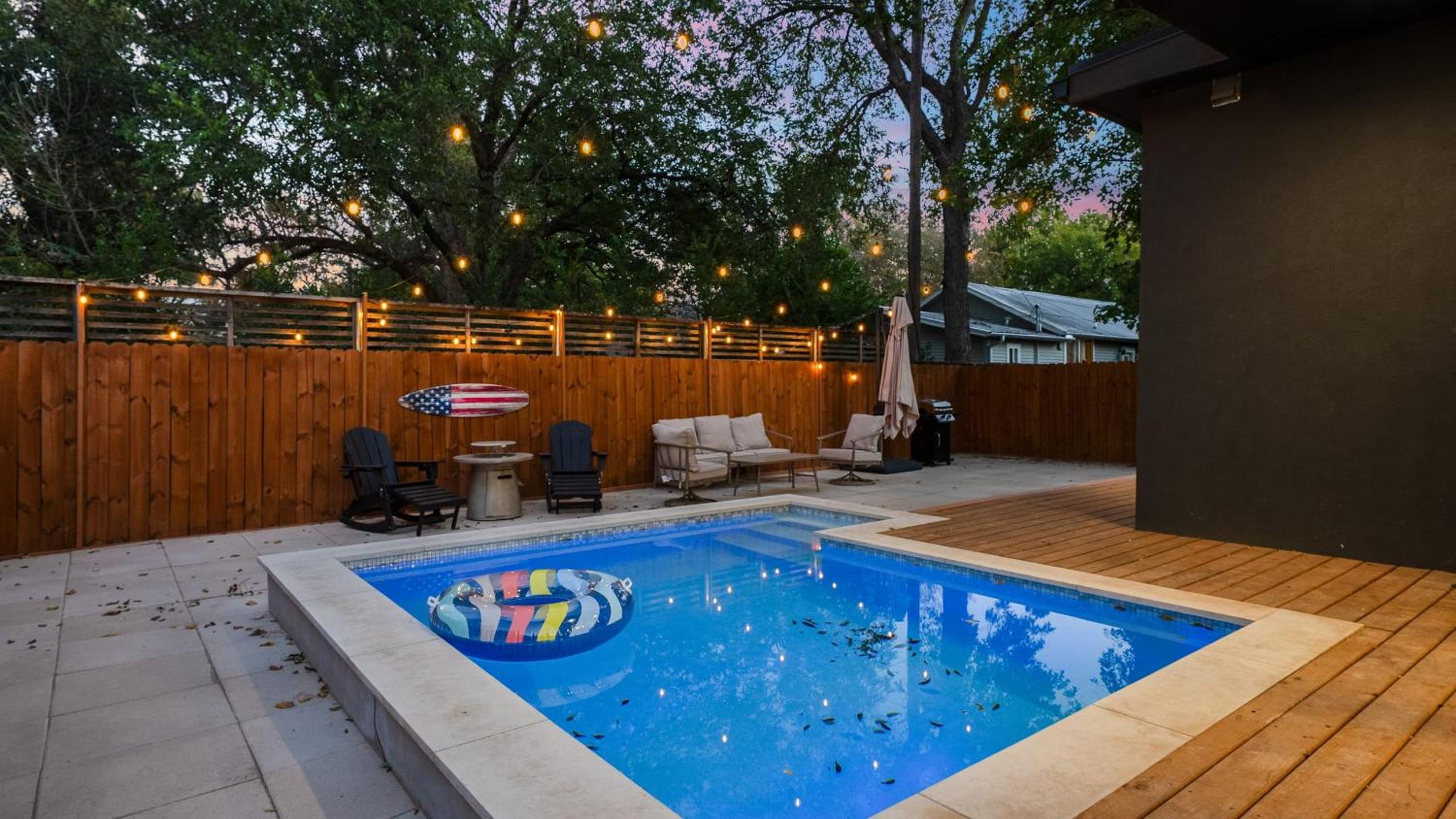 Stylish Home with Firepit Balcony Steps from Austin’s Best Near Rainey St Lady Bird Lake Downtown The Ashlee by AvantStay