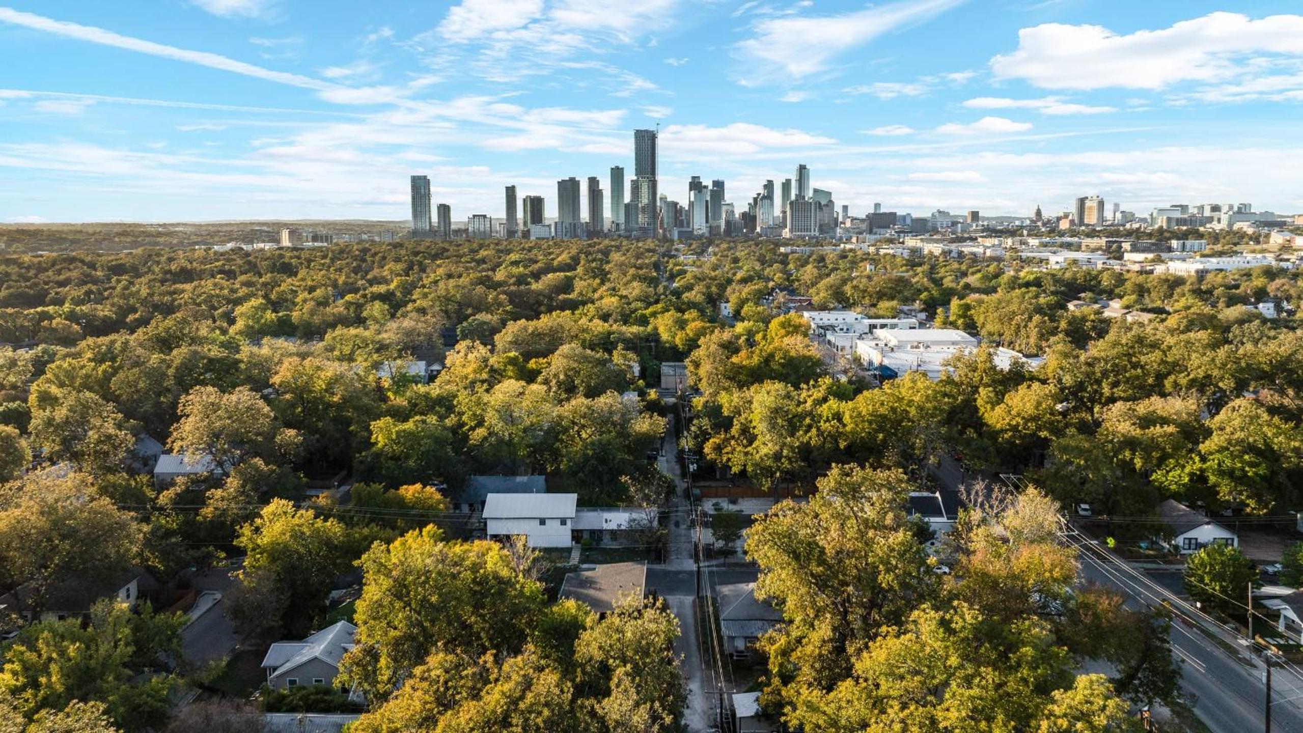 Stylish Home with Firepit Balcony Steps from Austin’s Best Near Rainey St Lady Bird Lake Downtown The Ashlee by AvantStay