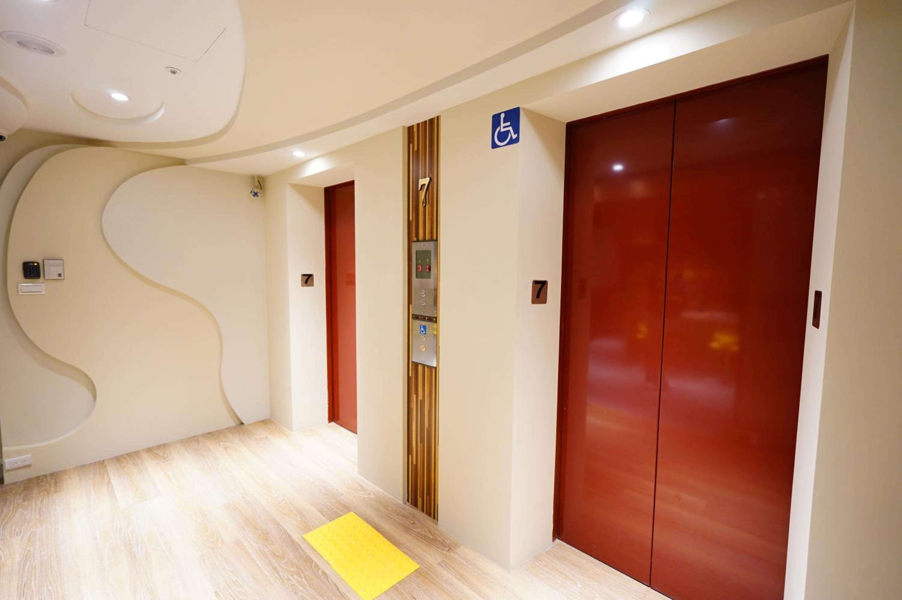 Cavemen Hostel Taipei Station Youth Branch