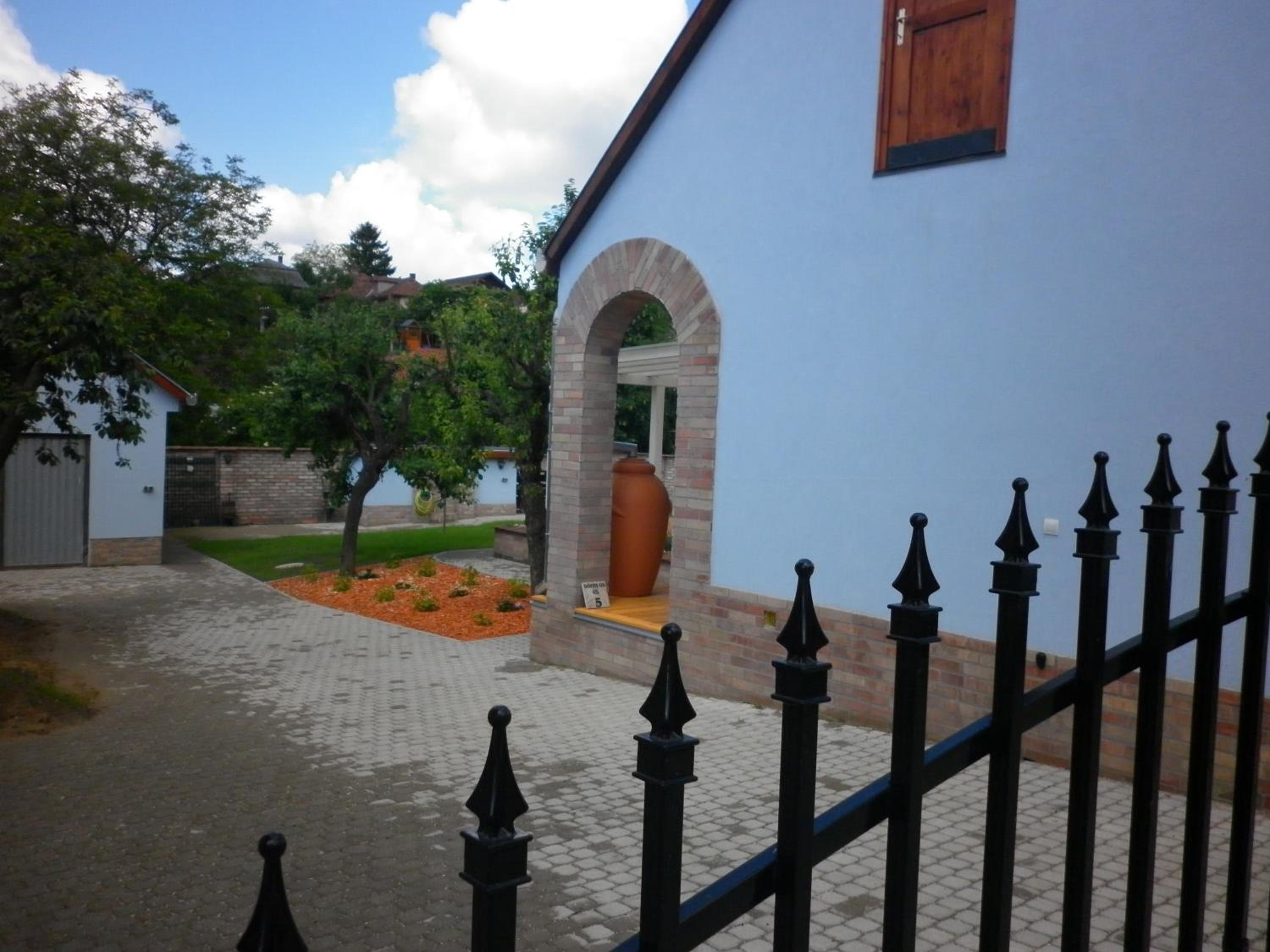 Photo 7