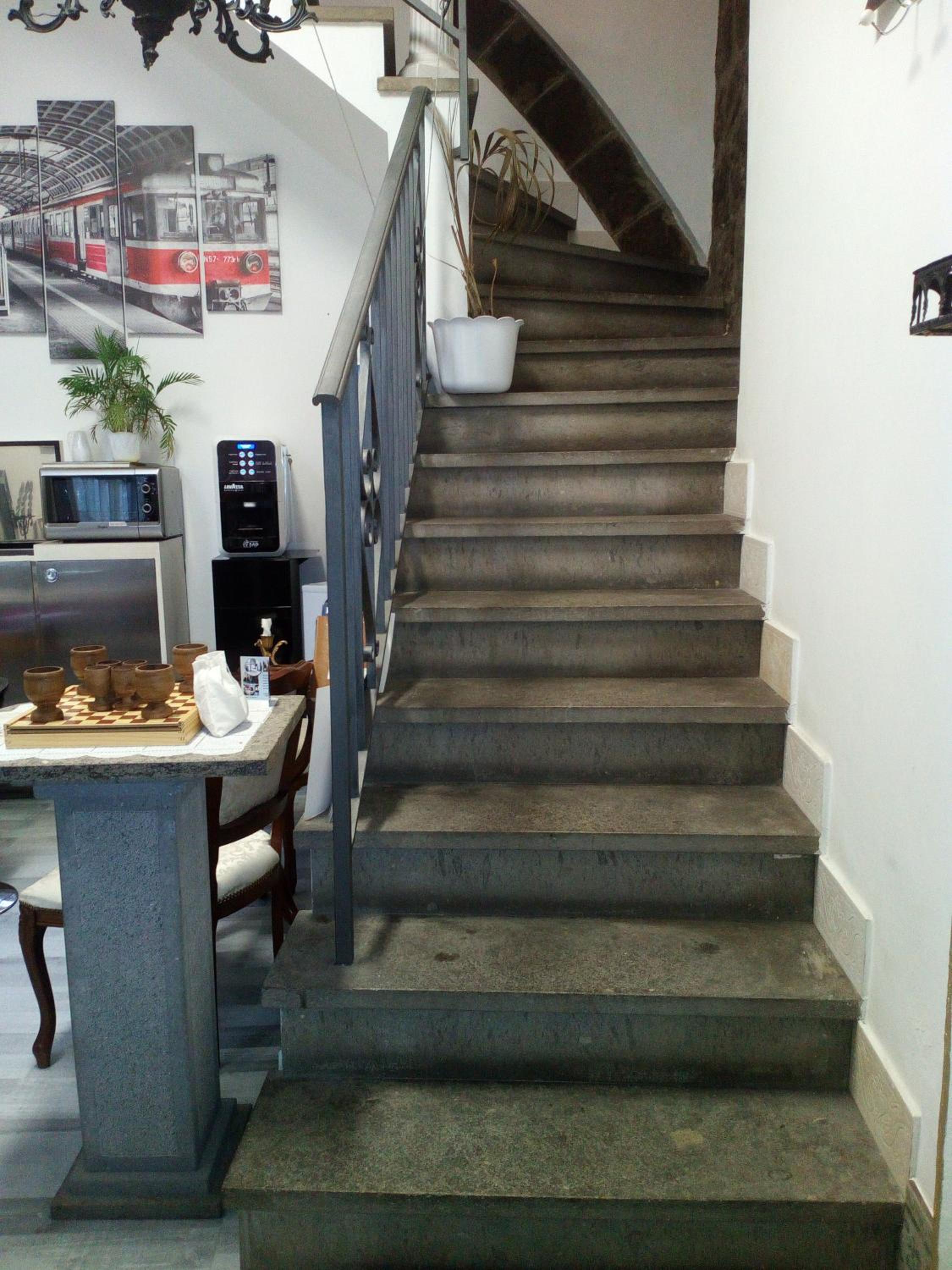 Photo 33