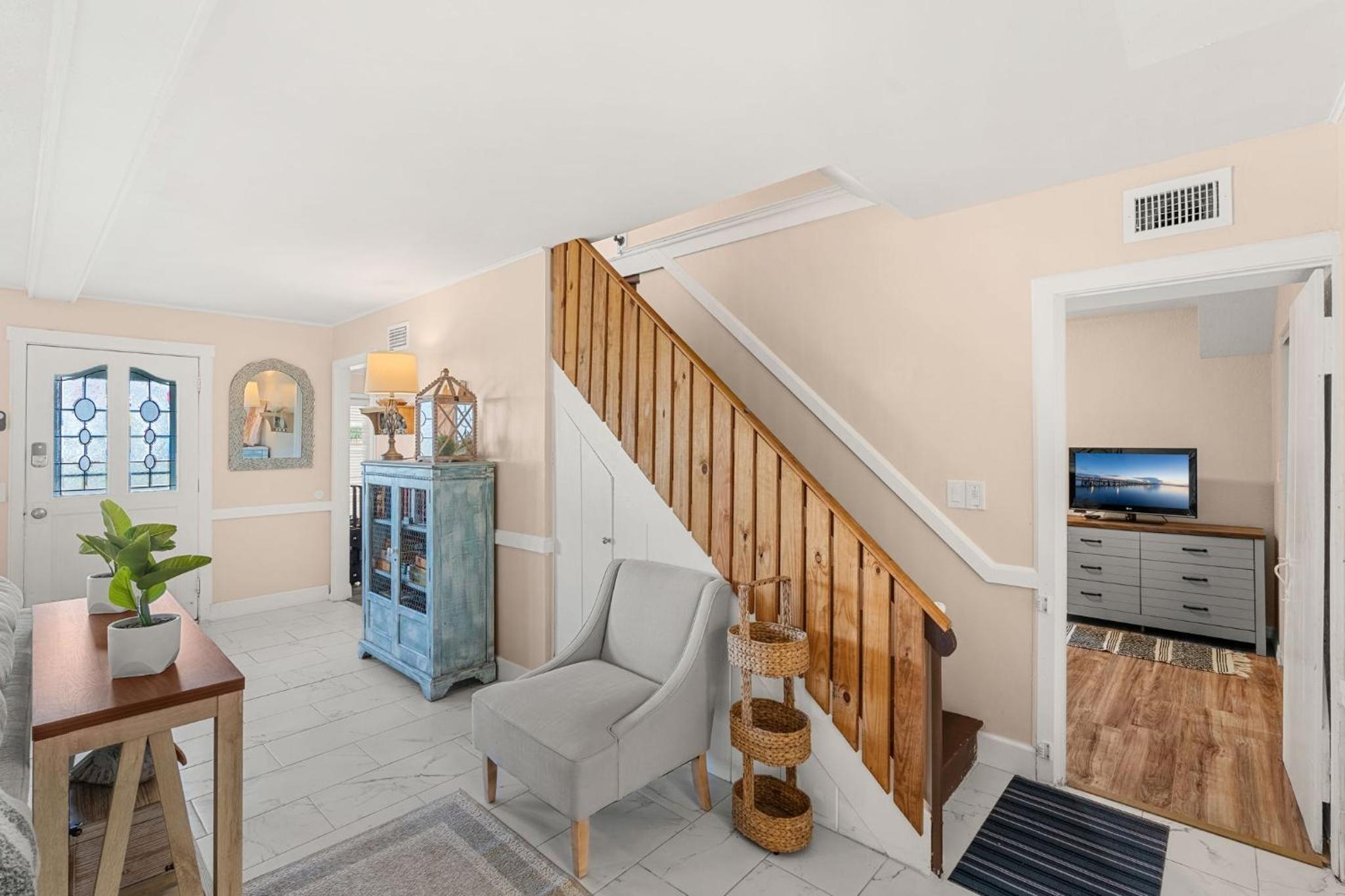 2570 Vernon Drive