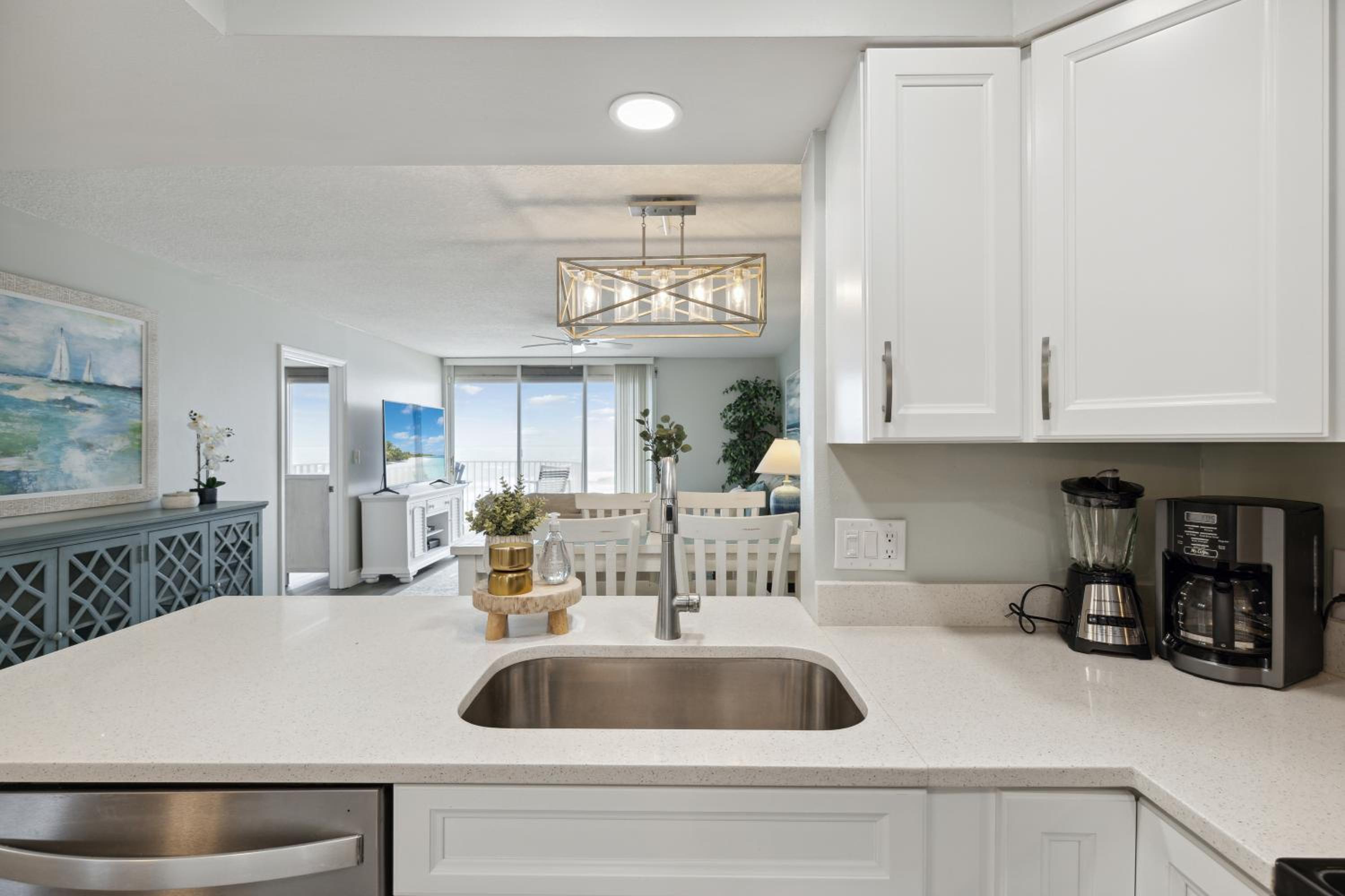 Ocean Walk 506