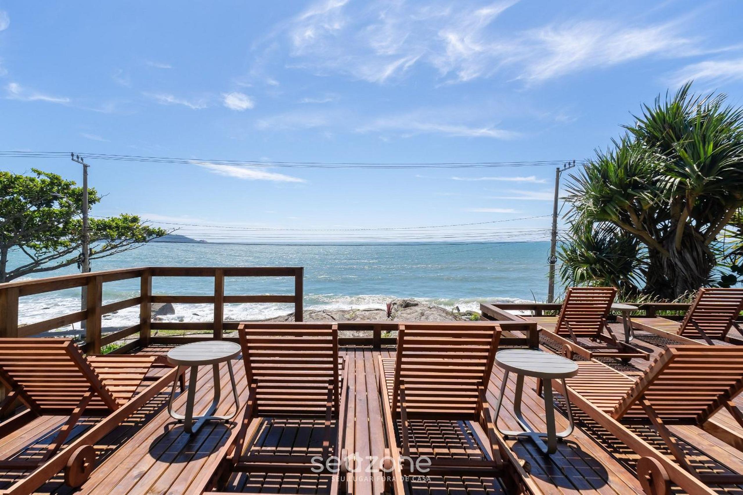 Beachfront condominium in Morro das Pedras - FTSs