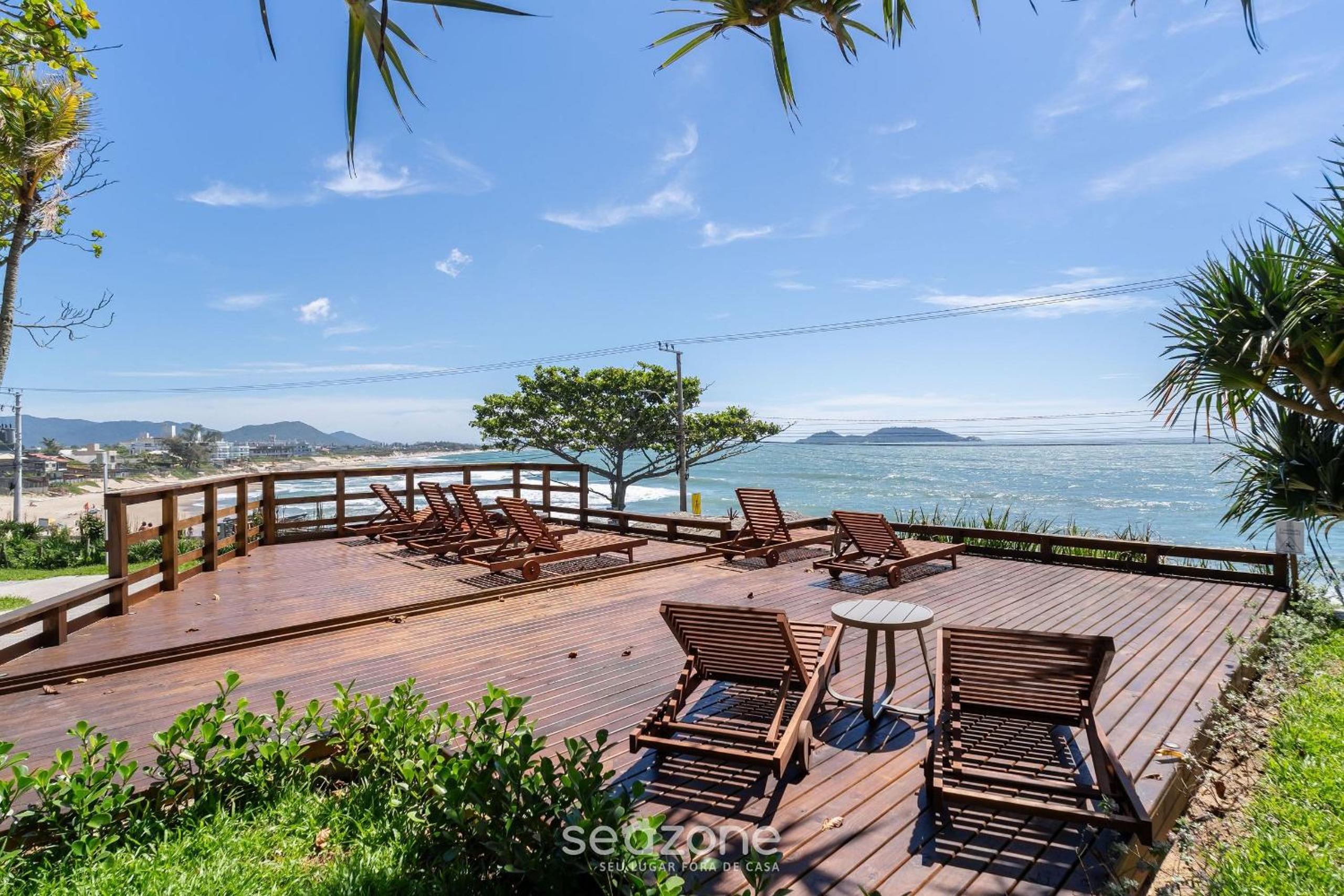 Beachfront condominium in Morro das Pedras - FTSs
