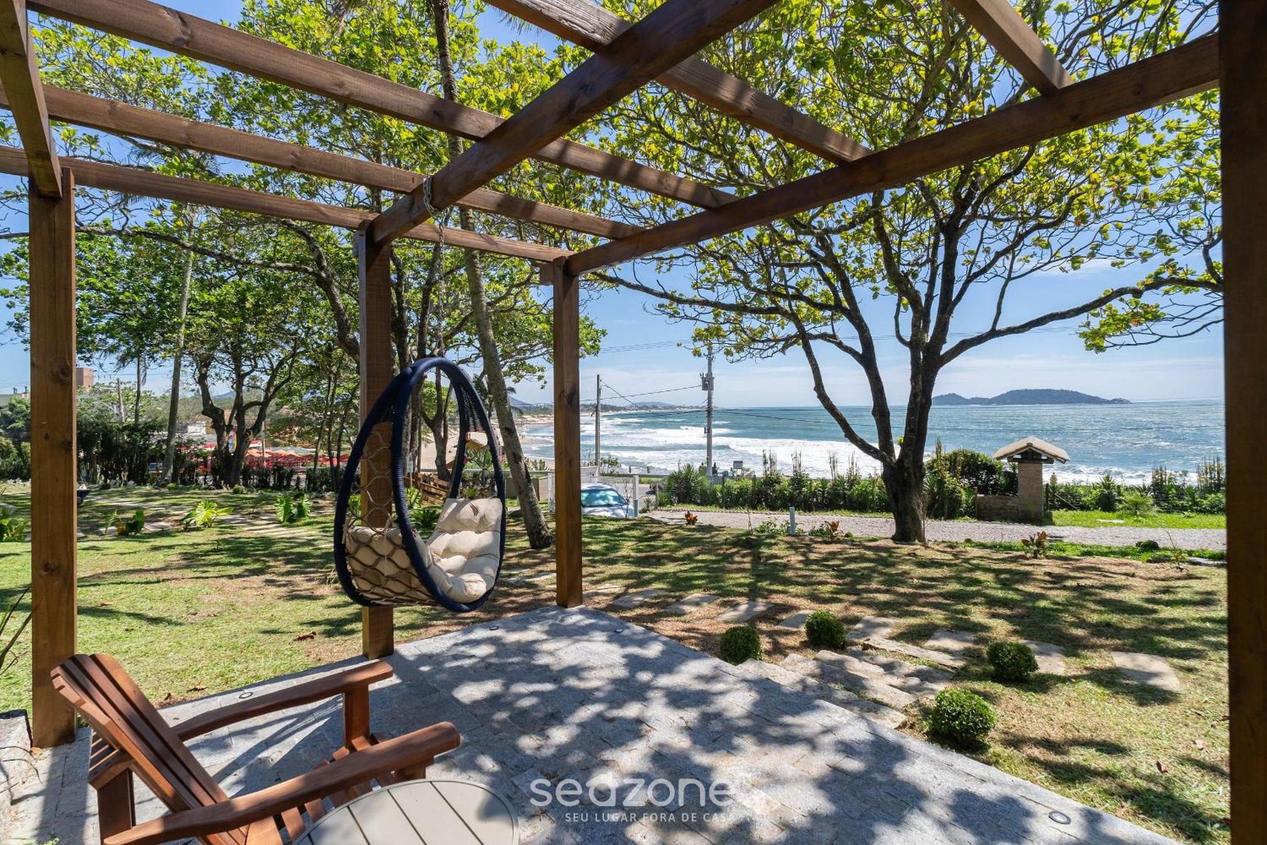 Beachfront condominium in Morro das Pedras - FTSs