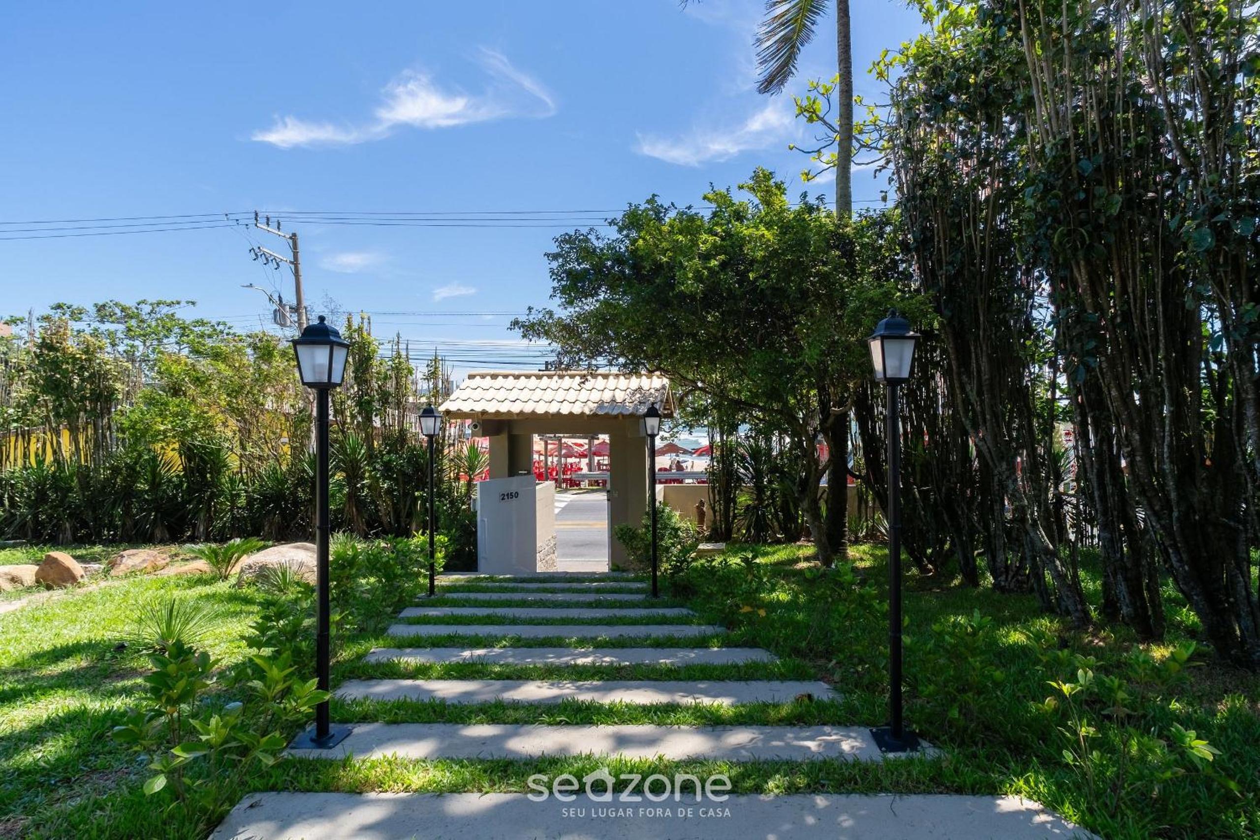 Beachfront condominium in Morro das Pedras - FTSs
