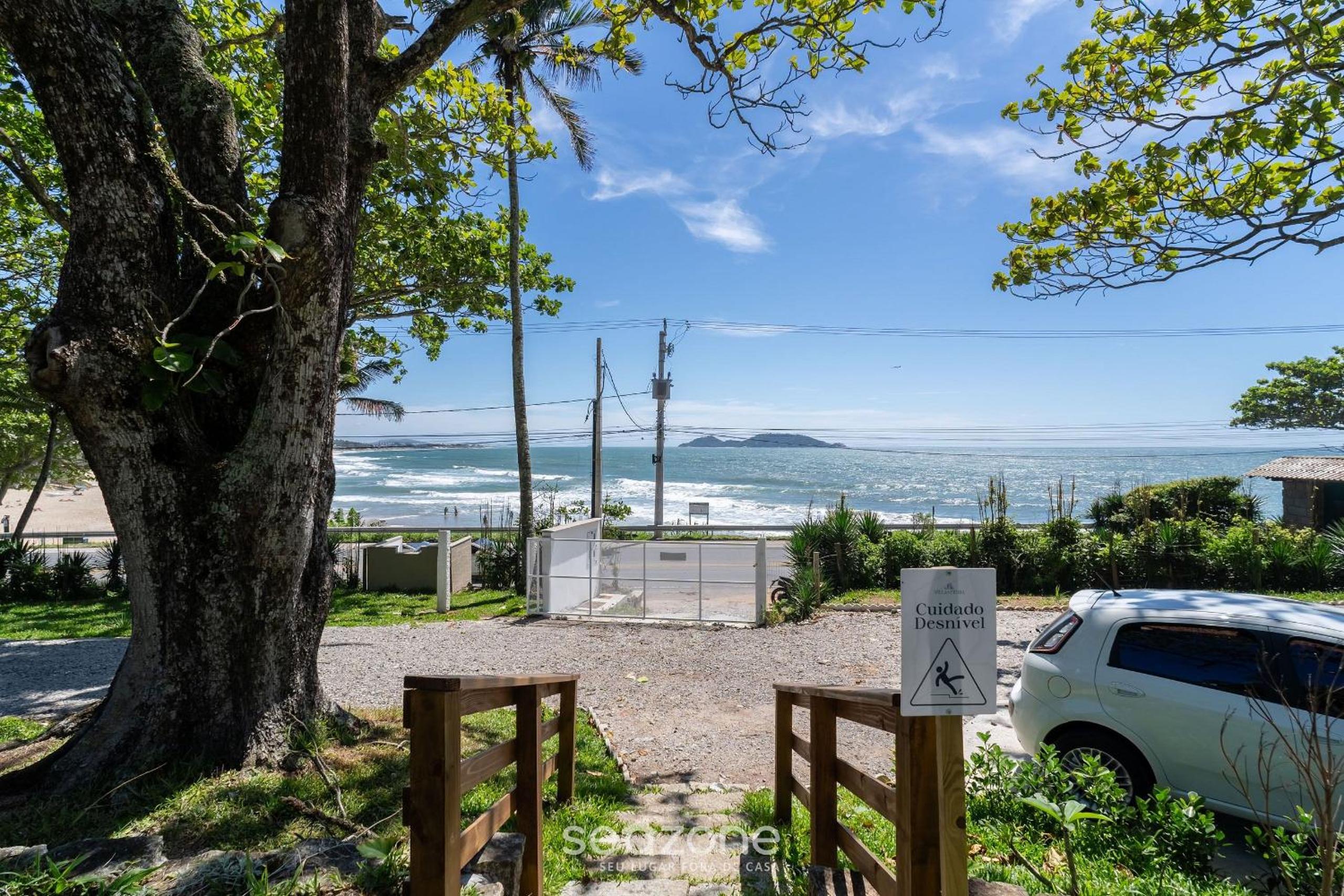 Beachfront condominium in Morro das Pedras - FTSs
